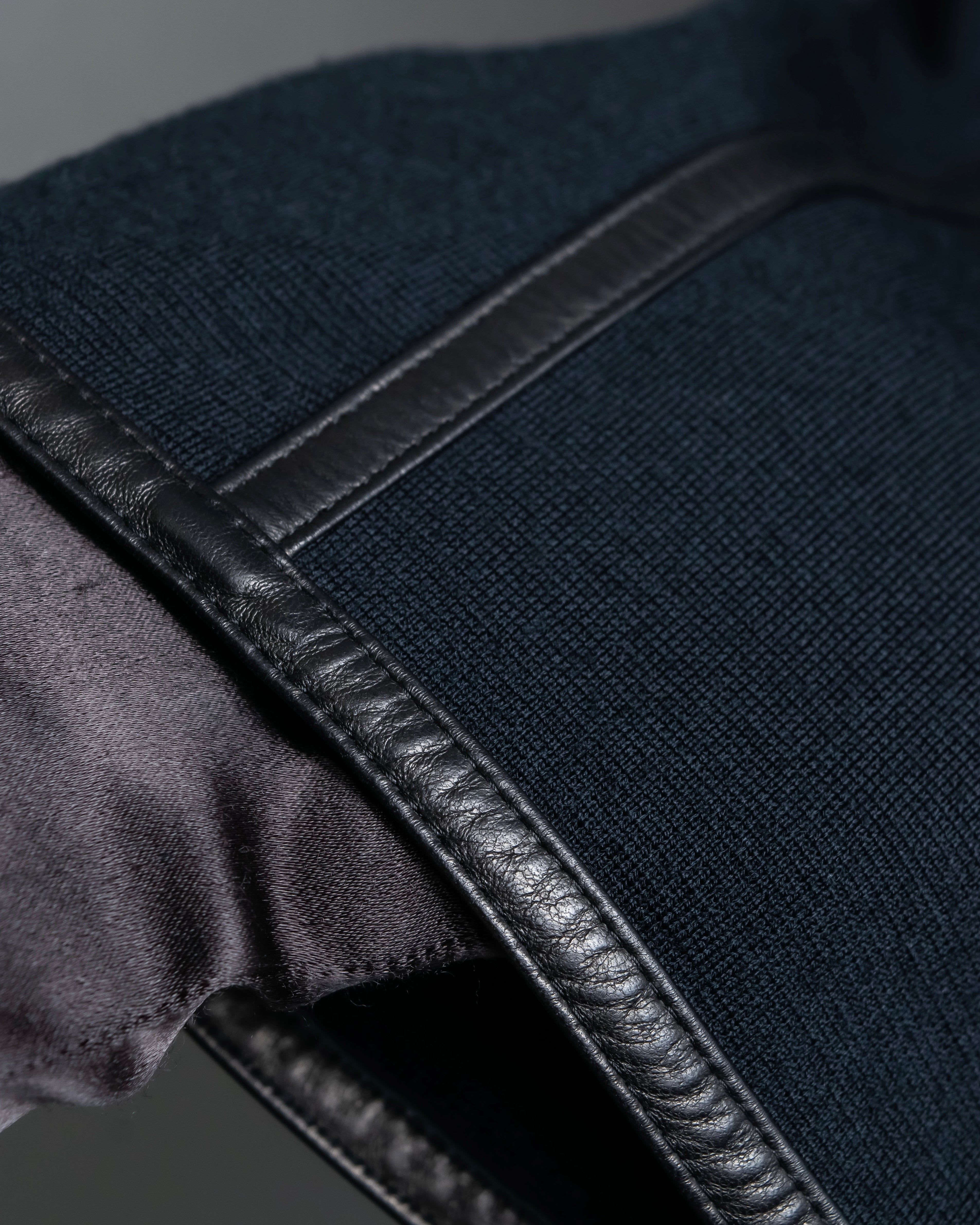 "GUCCI" Leather piping design box sleeve T-shirt