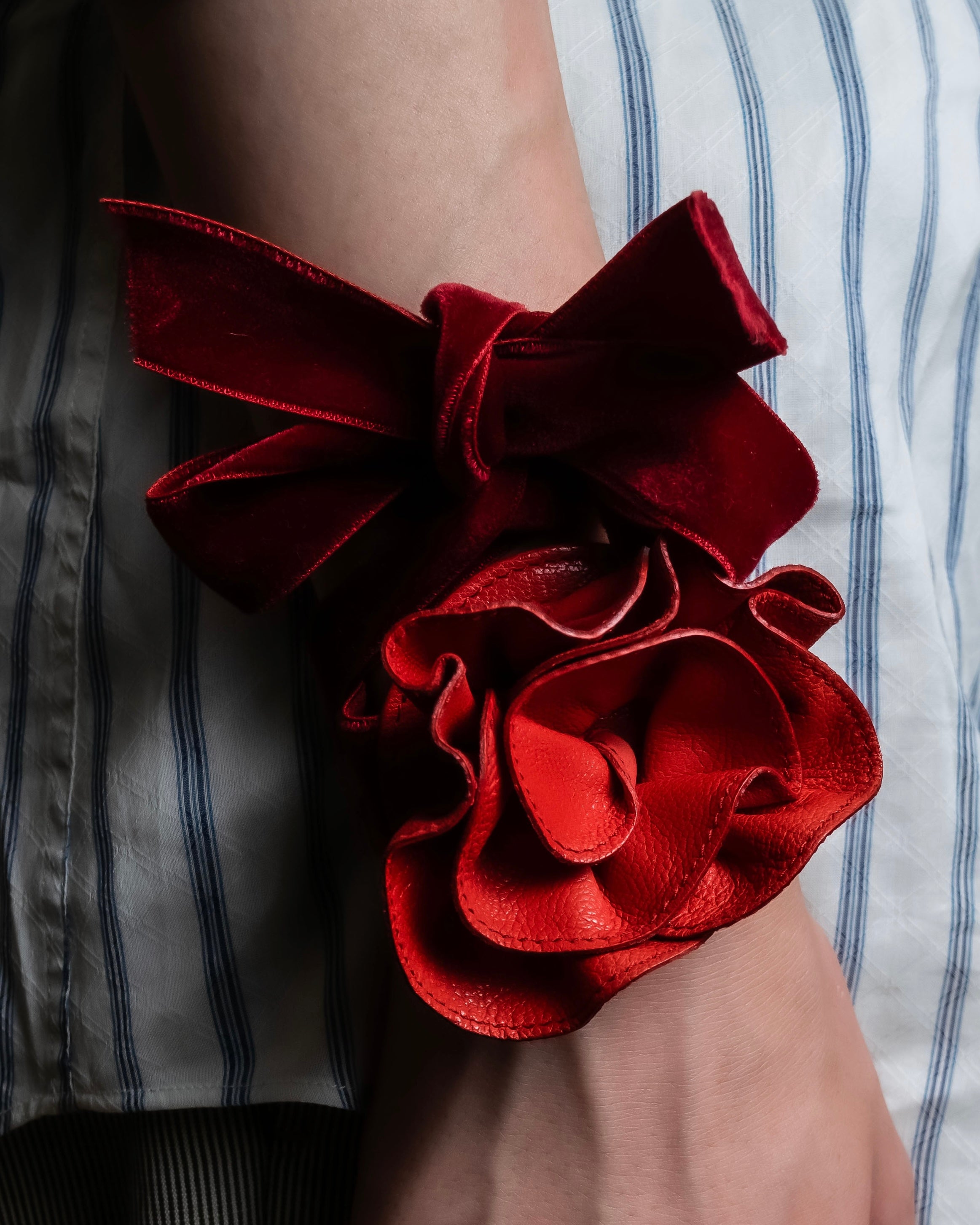 "YVES SAINT LAURENT" Rose motif leather choker＆ribbon accessories