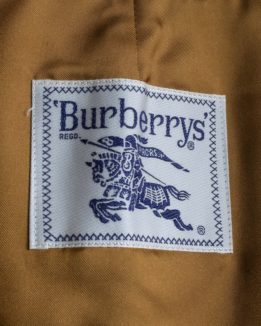 "BURBERRYS" Military detail classic trench coat