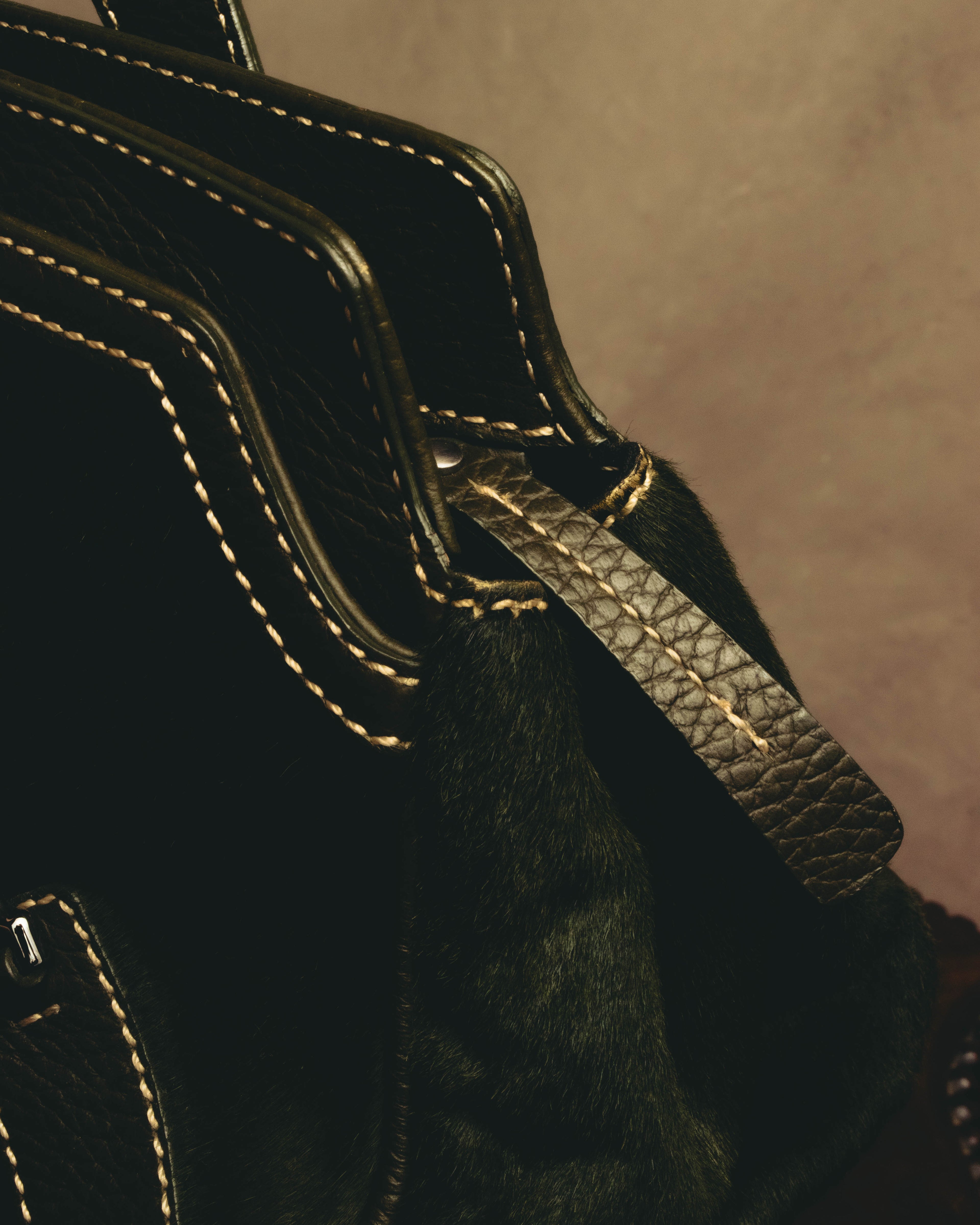 "TOD'S" 00's-10's Textured haircalf leather shoulder bag