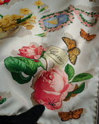 “GUCCI” 80’s-90’s Floral logo silk scarf