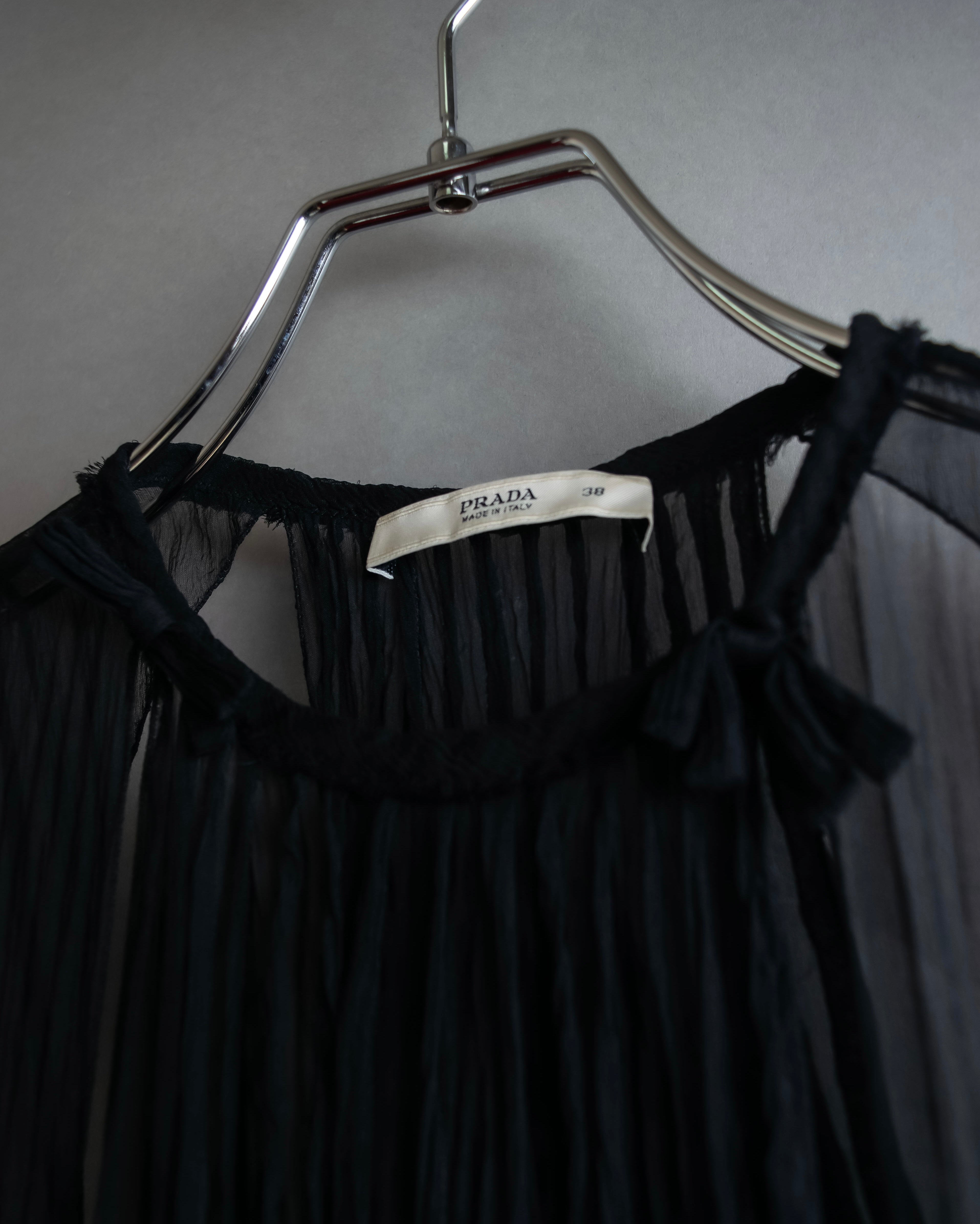 "PRADA" Gathered ribbon design puff sleeve dress