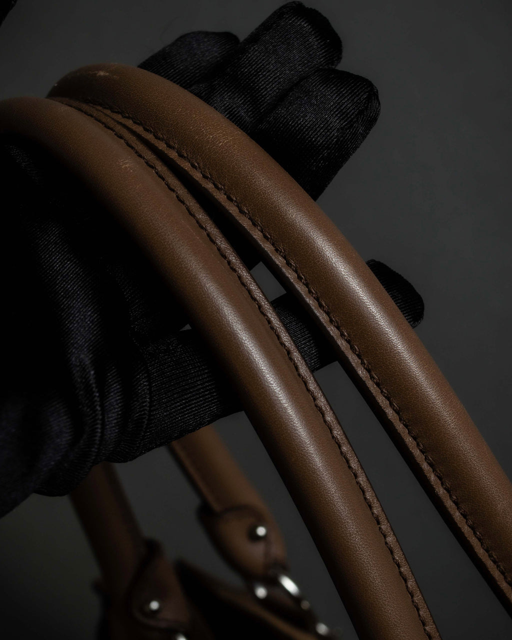 "Salvatore Ferragamo" Gathered form Gancini motif design suede hand bag