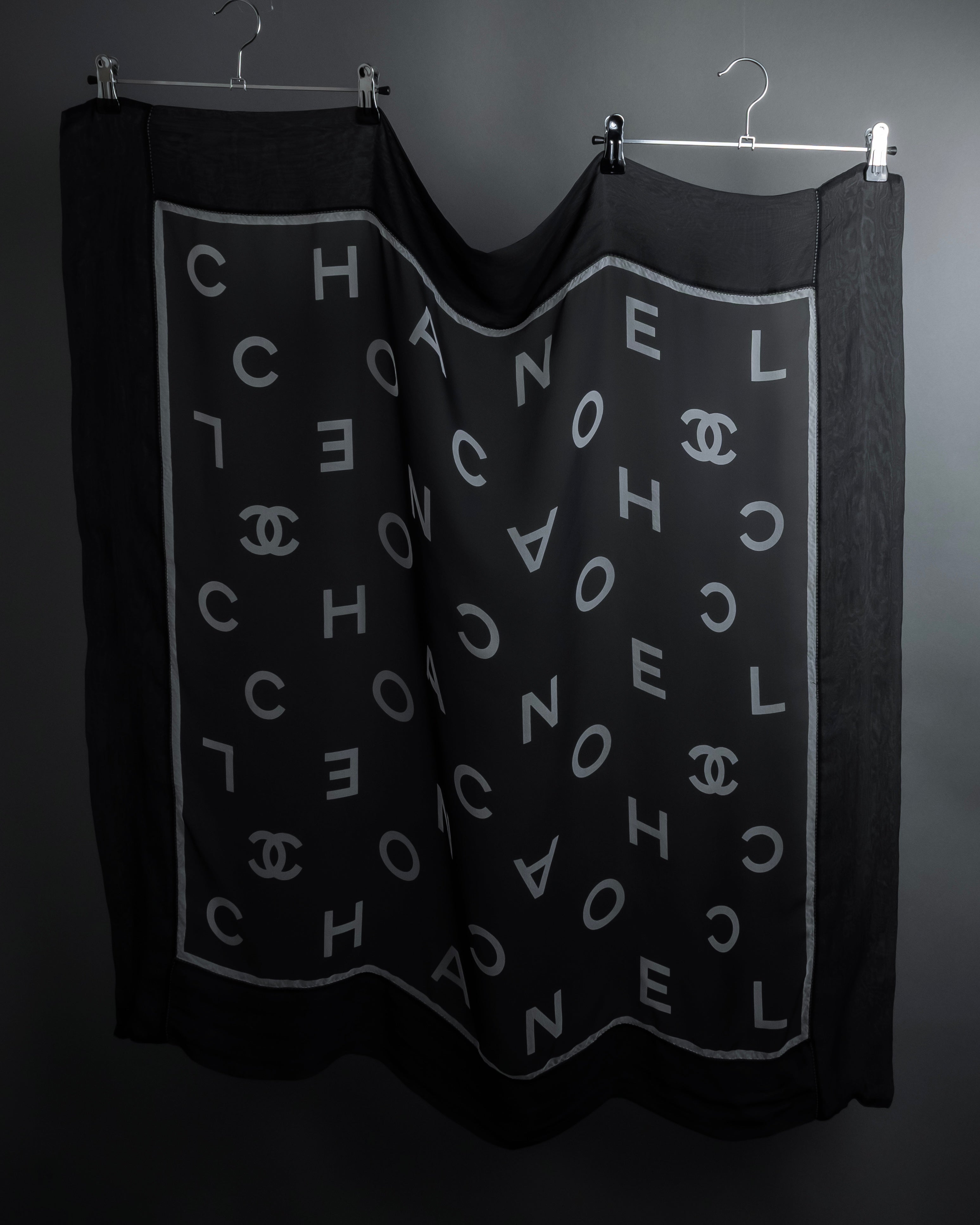 "CHANEL" Typography logo engraved large scarf