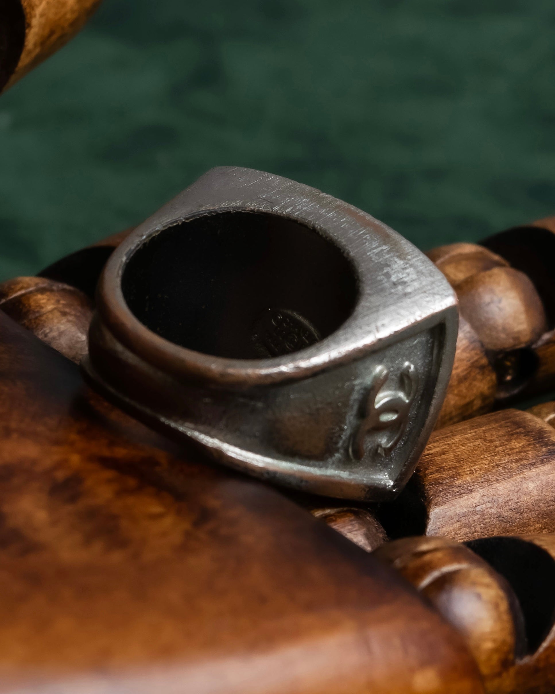 "CHANEL" 00s' rhinestone design ring