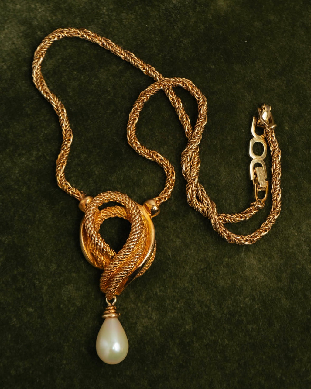 –SPECIAL– “Christian Dior” 80’s-90’s rope knot pearl drop necklace