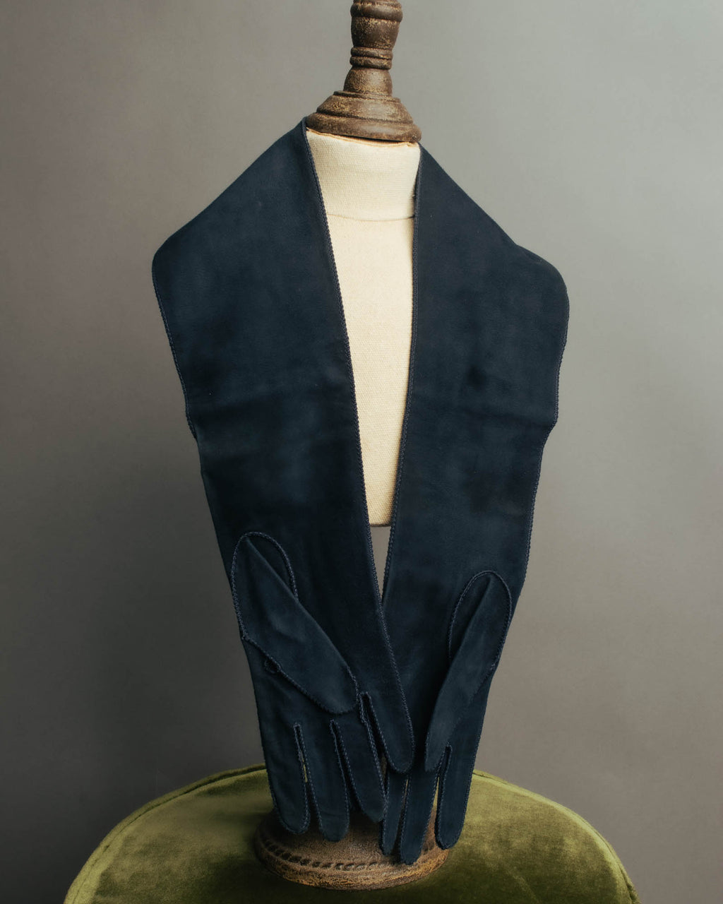 "BOTTEGA VENETA" 00's-10's Elegant suede long gloves