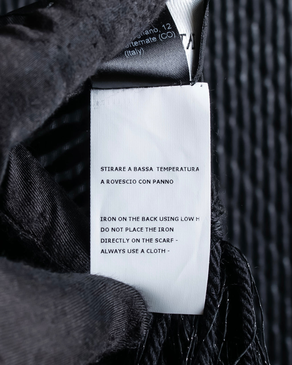 "GIORGIO ARMANI" Waffle low gauge knit fringe design stole