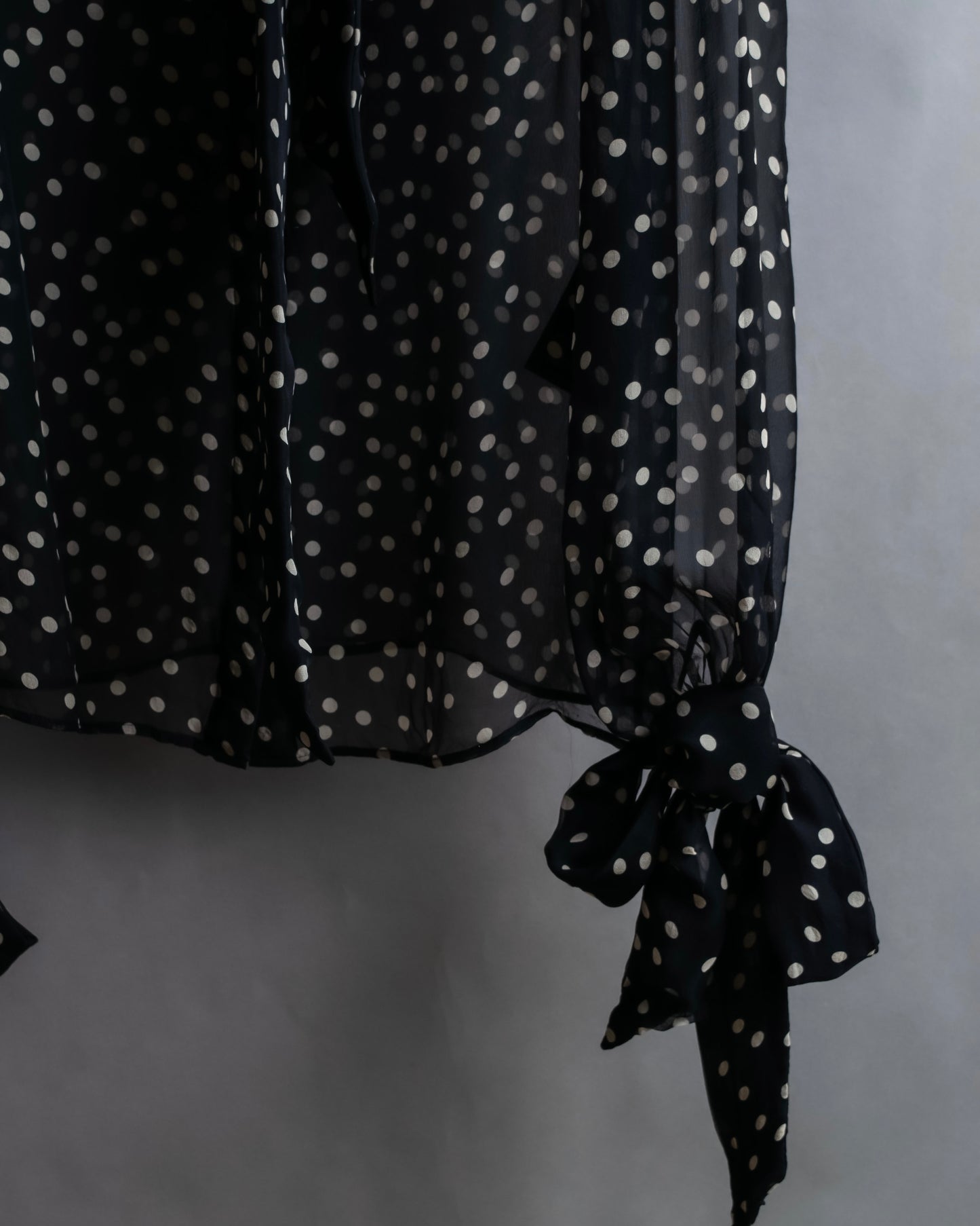 "Saint Laurent Paris 2020"
Ribbon detail polka dot pattern sheer shirt