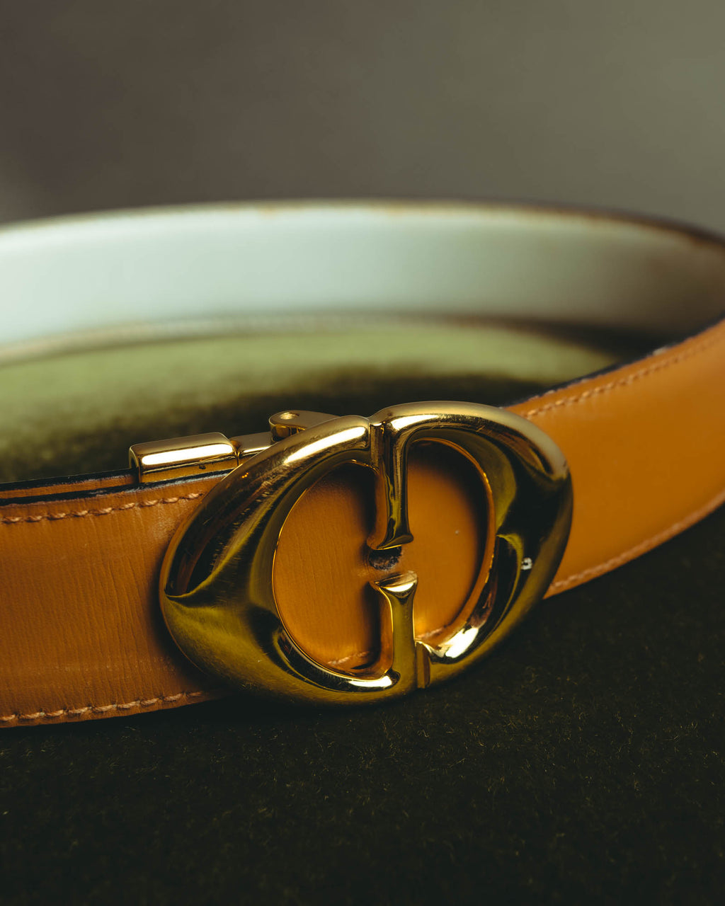 “Gucci” Leather reversible Double G belt