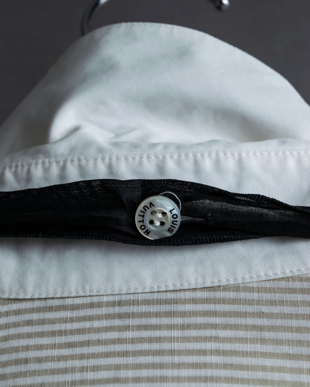 "LOUIS VUITTON" Ribbon frill design regular collar shirt