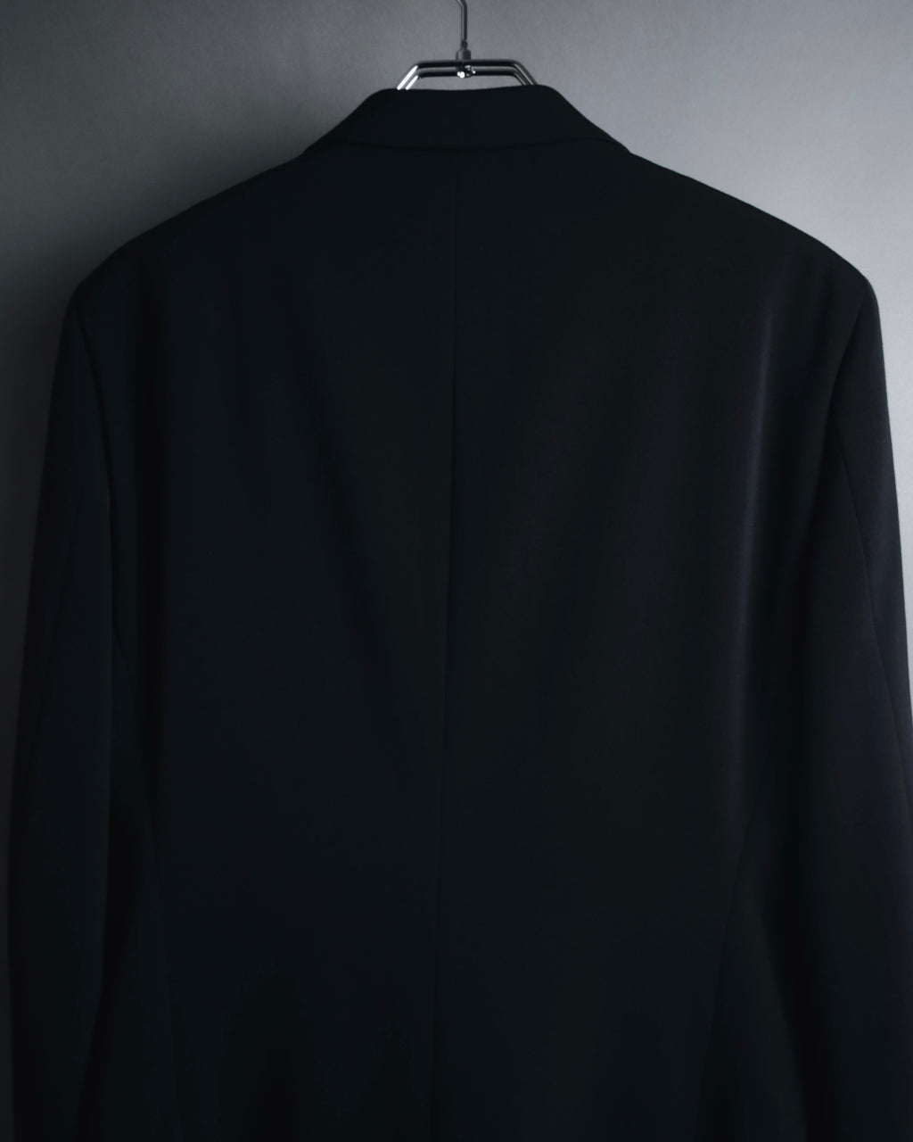 "EMPORIO ARMANI" Minimalist three-button tailored jacket