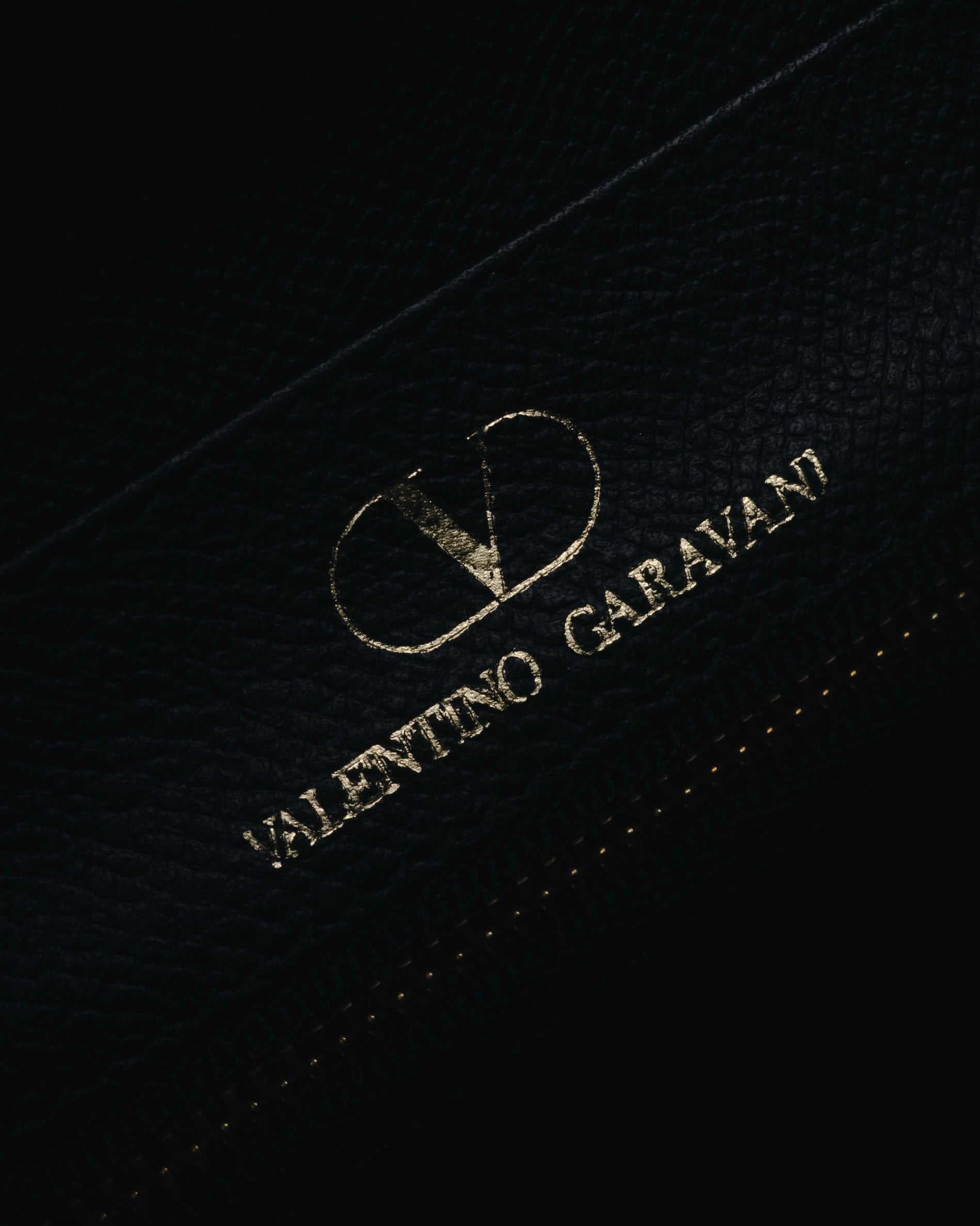 "VALENTINO GARAVANI" 80’s-90’s baroque hardware saddle shoulder bag