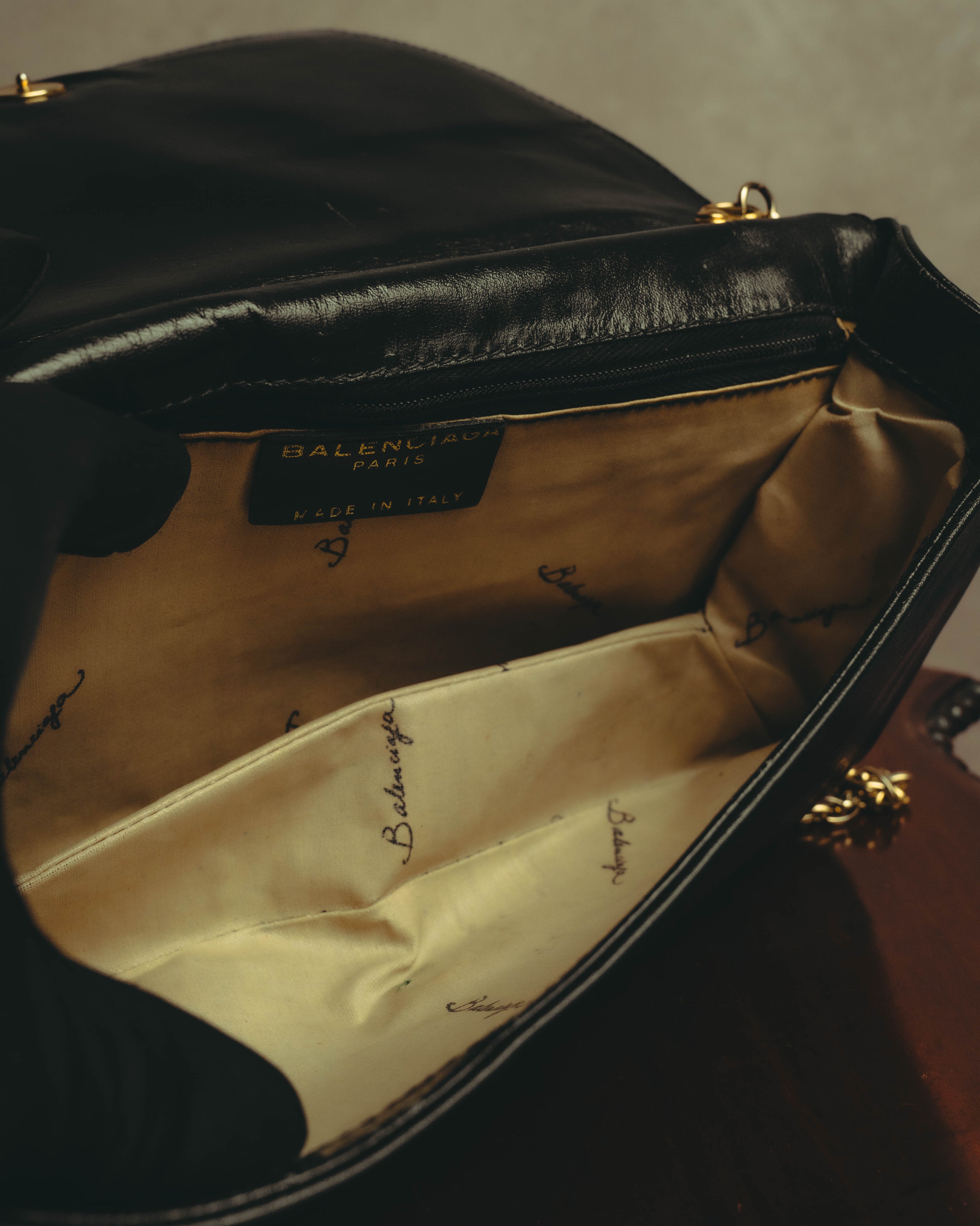 “BALENCIAGA” 80’s-early 90’s double BB leather chain shoulder bag