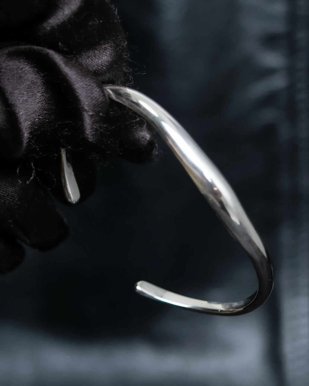 "ete" Silver 925 wavy design bangle