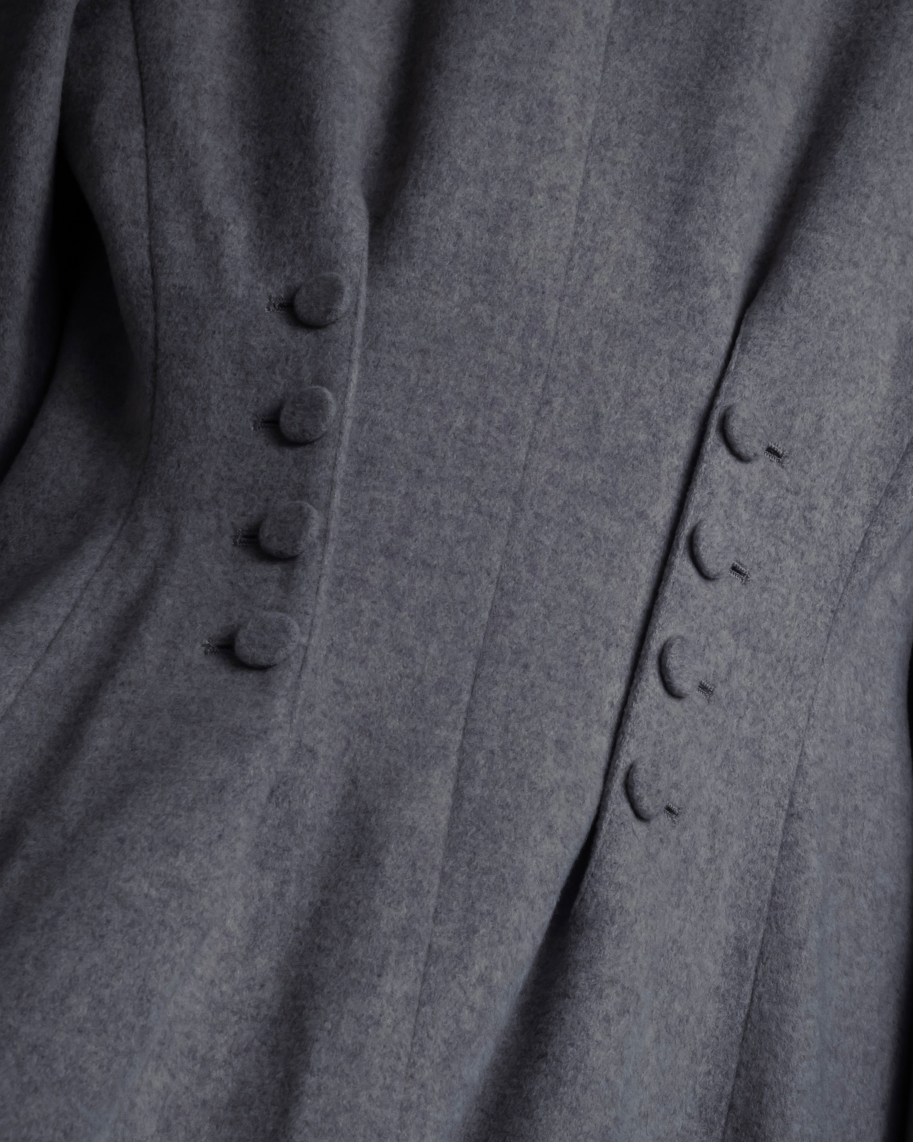 -SPECIAL- "JEAN PAUL GAULTIER"
90's-00's Waist shape A-line silhouette ecryu color super long coat