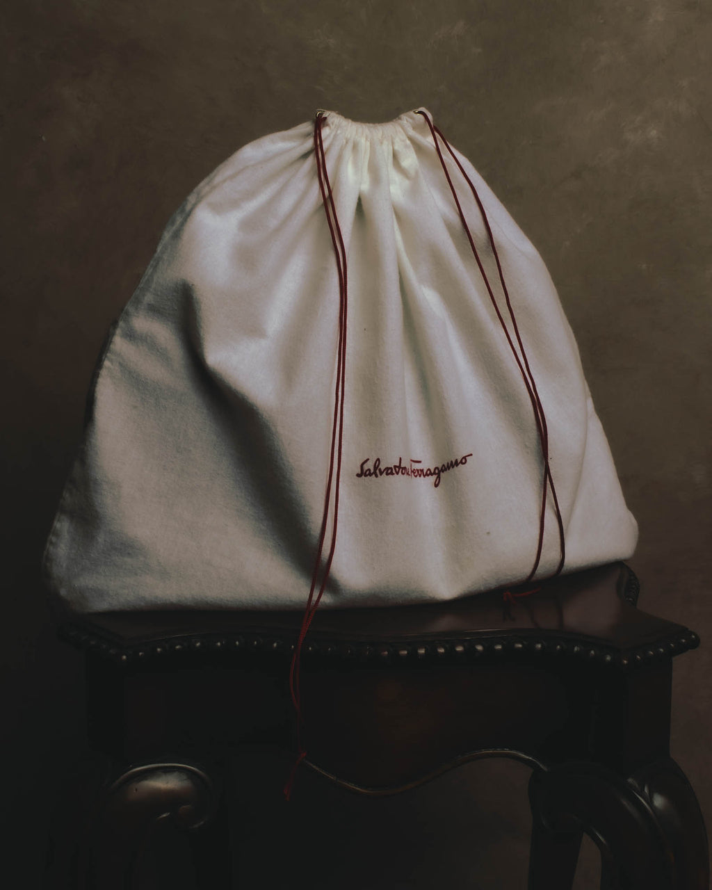 -SPECIAL- “Salvatore Ferragamo” 90’s-00’s Woven leather half moon handle bag