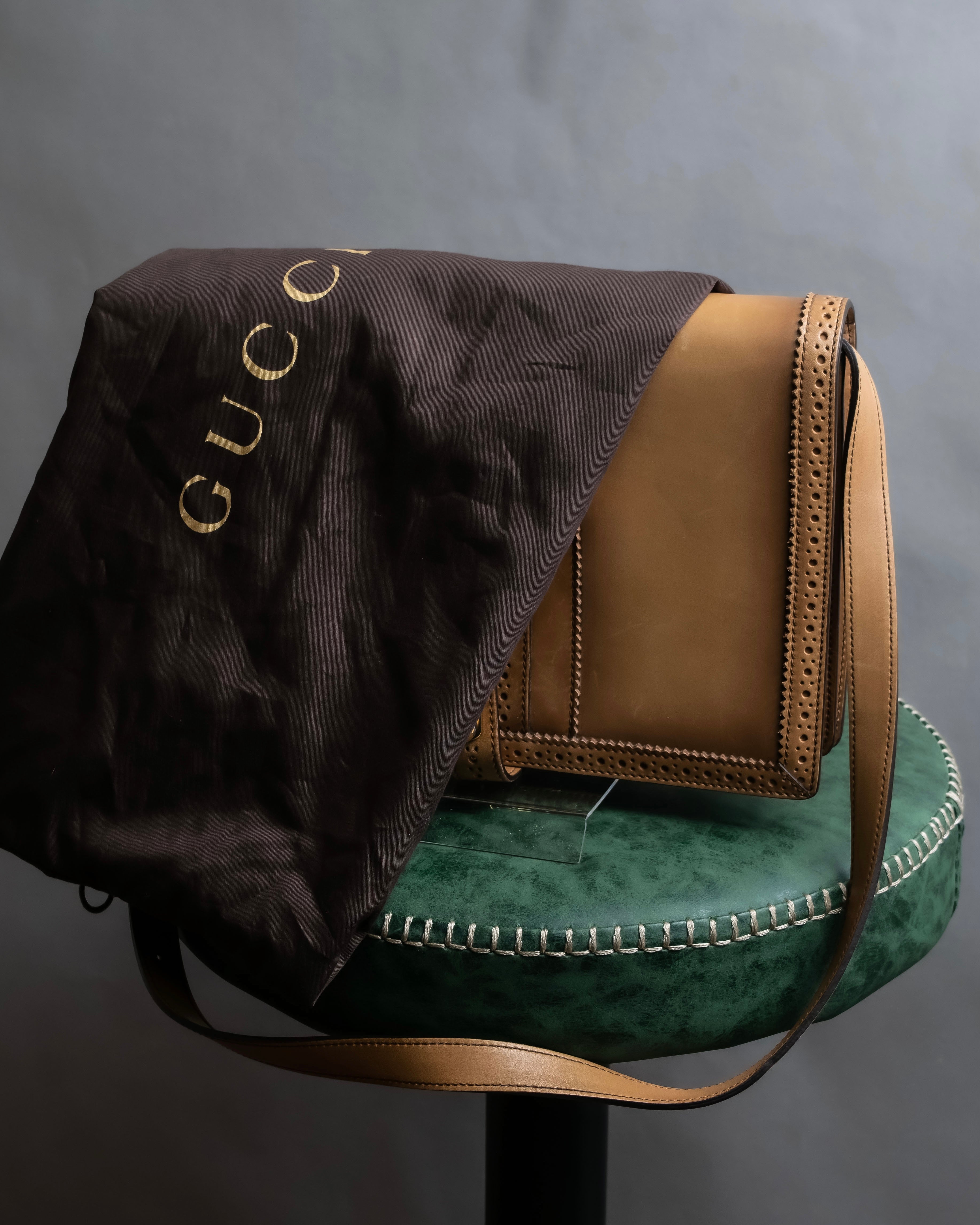 "GUCCI" Duilio brogue brown leather shoulder bag