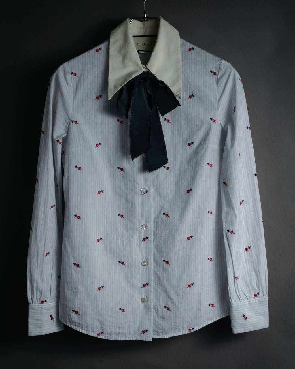 “GUCCI” 2017 heart and dagger embroidered bow tie shirt