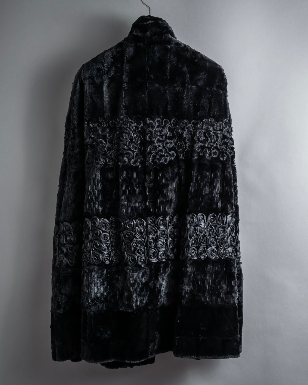-SPECIAL- "FENDI" 90s Karl Lagerfeld-era lattice fur cape