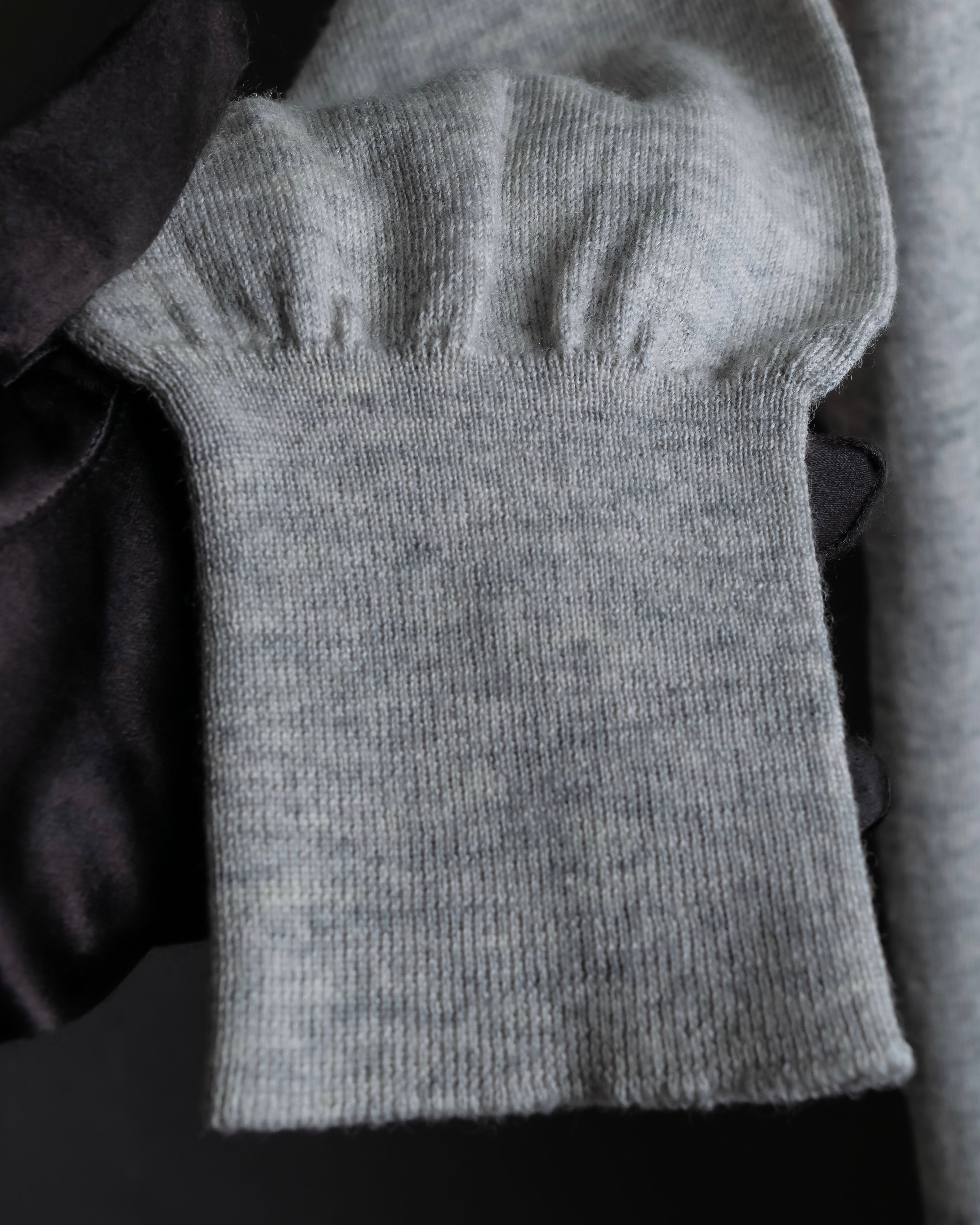"JIL SANDER" Solid texture V neck mixed knit