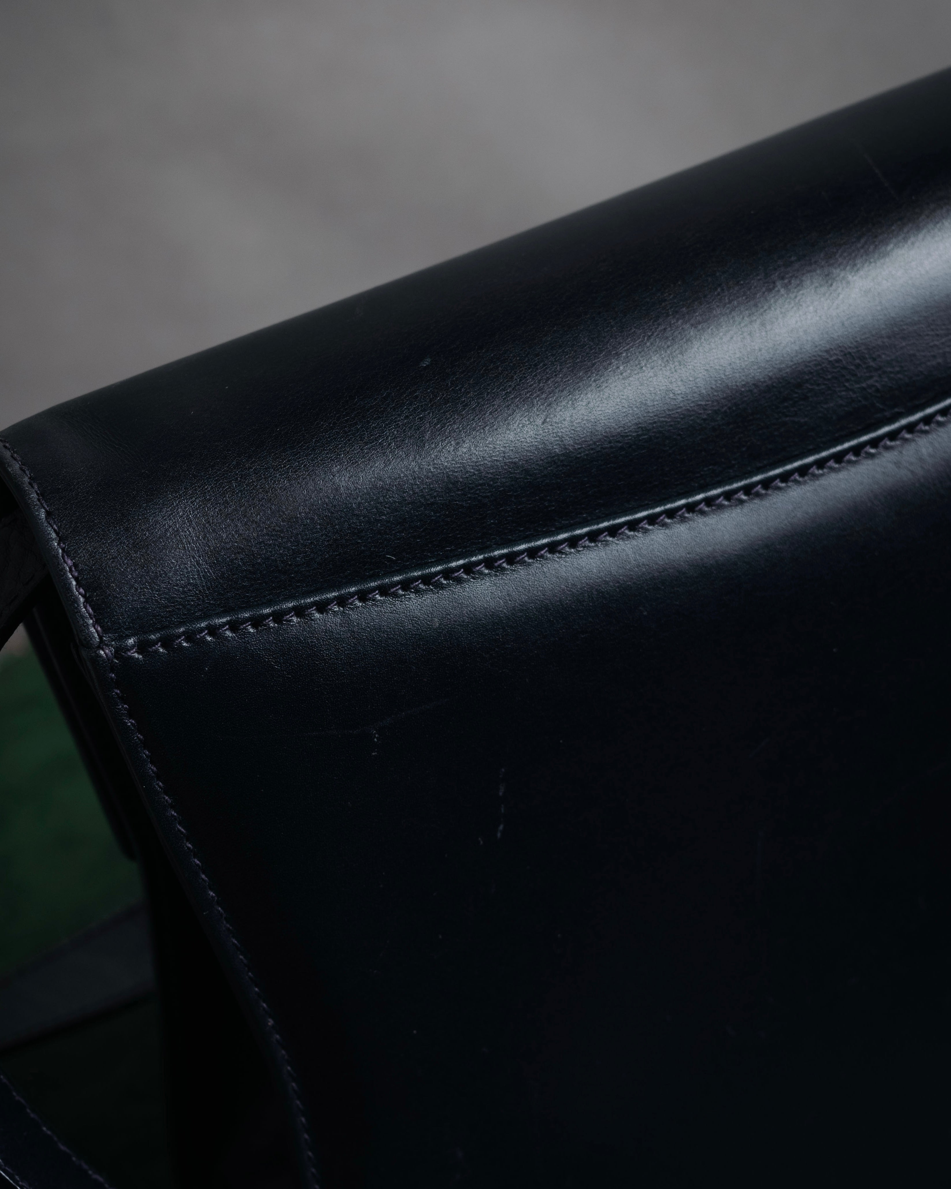“Salvatore Ferragamo” 90’s Vara ribbon box calf shoulder bag