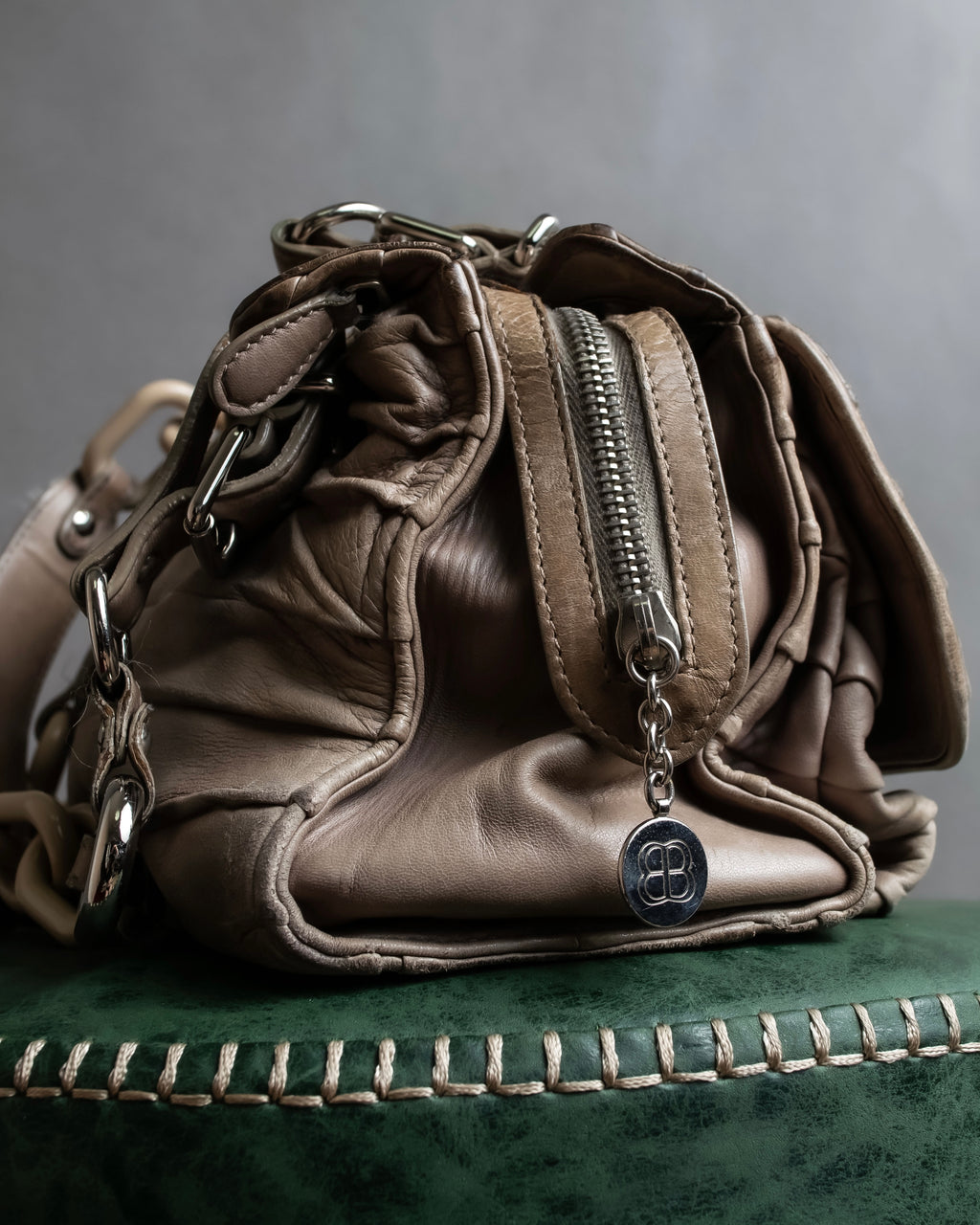 "BALENCIAGA" Three-way chain leather shoulder bag