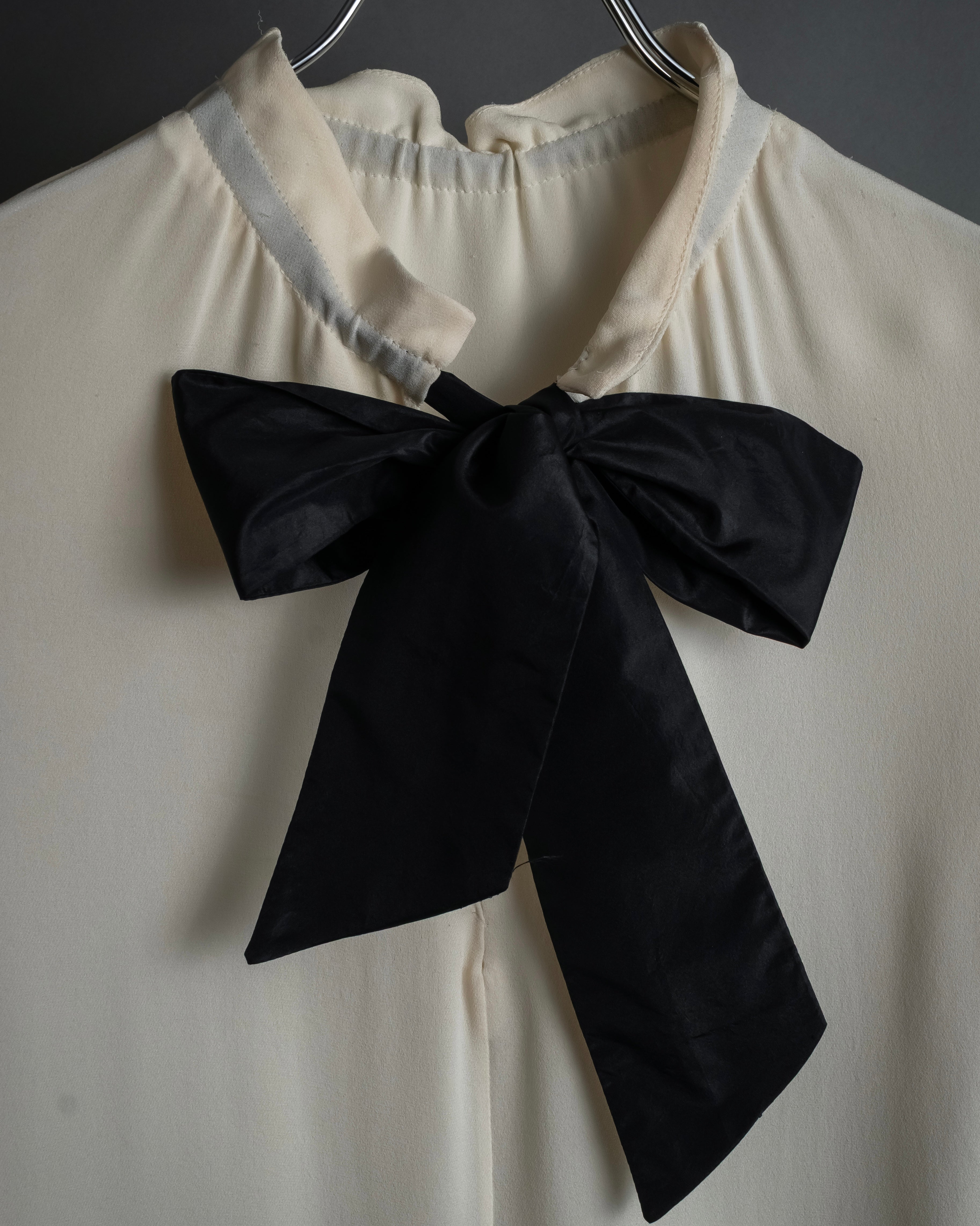 "VALENTINO" Gathered detail ribbon bow tie pullover