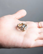 "CHANEL" Mysterious details stone ring