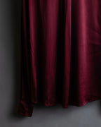 "GUCCI" Beautiful burgundy color silk bowtie shirt