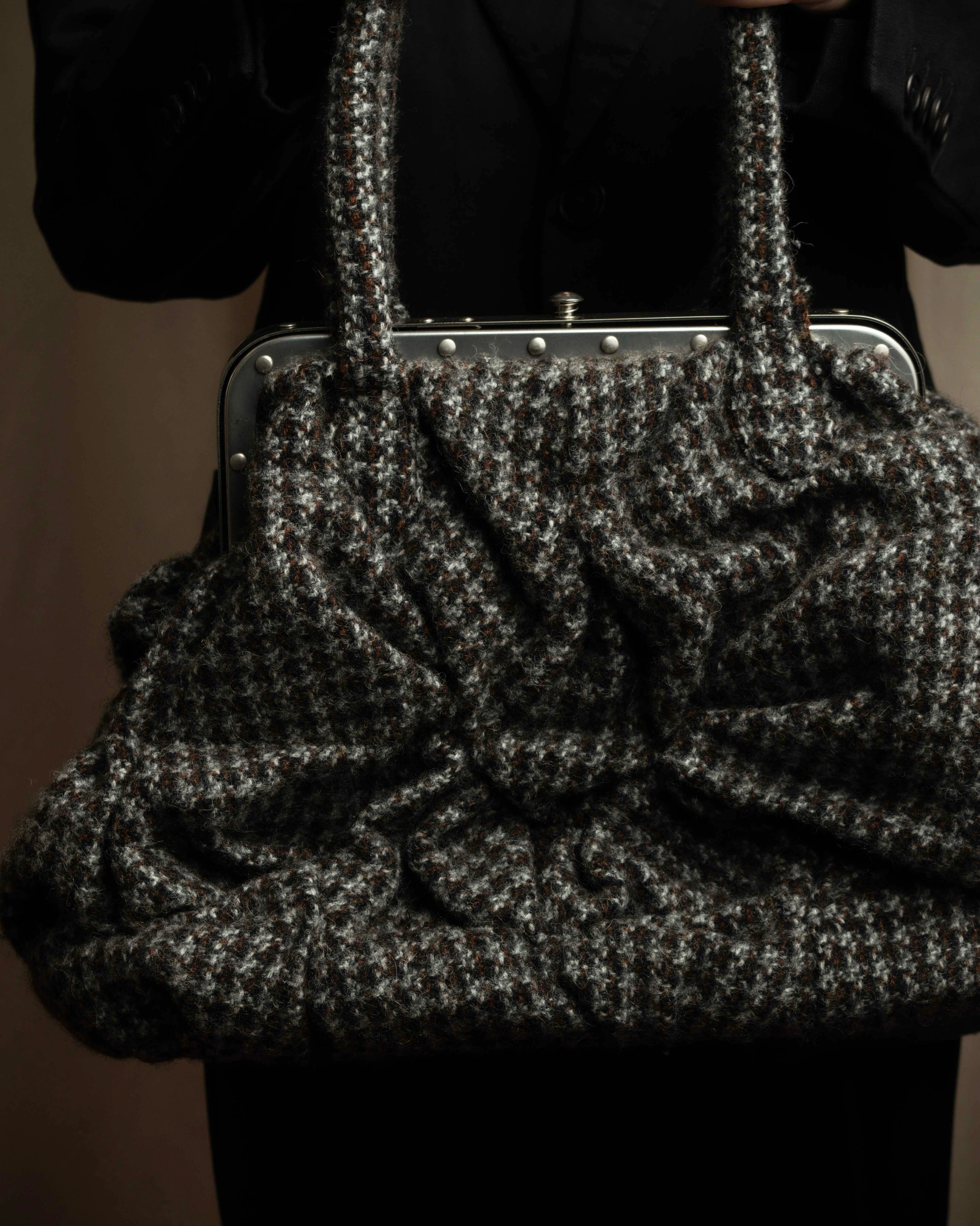 "JUNYA WATANABE COMME des GARCONS" Mixed tweed gathered detail clasp bag