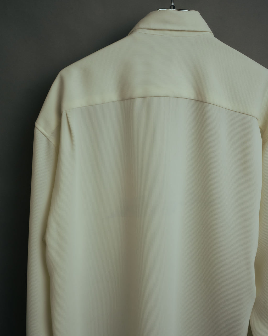 -MOOD Vintage Collections-
90’s Fine ridge ivory drape shirt