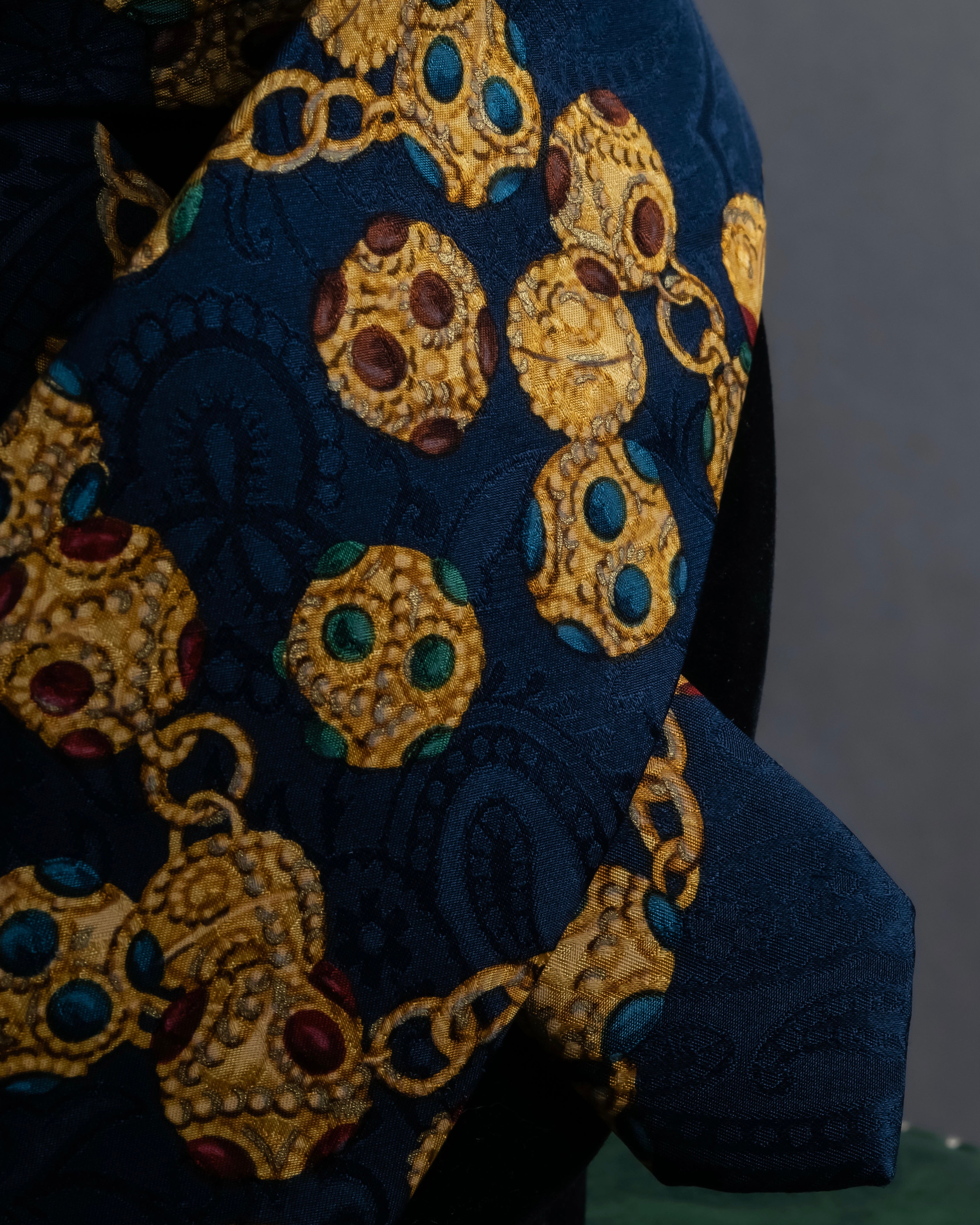 "CHANEL" Jewelry pattern silk necktie