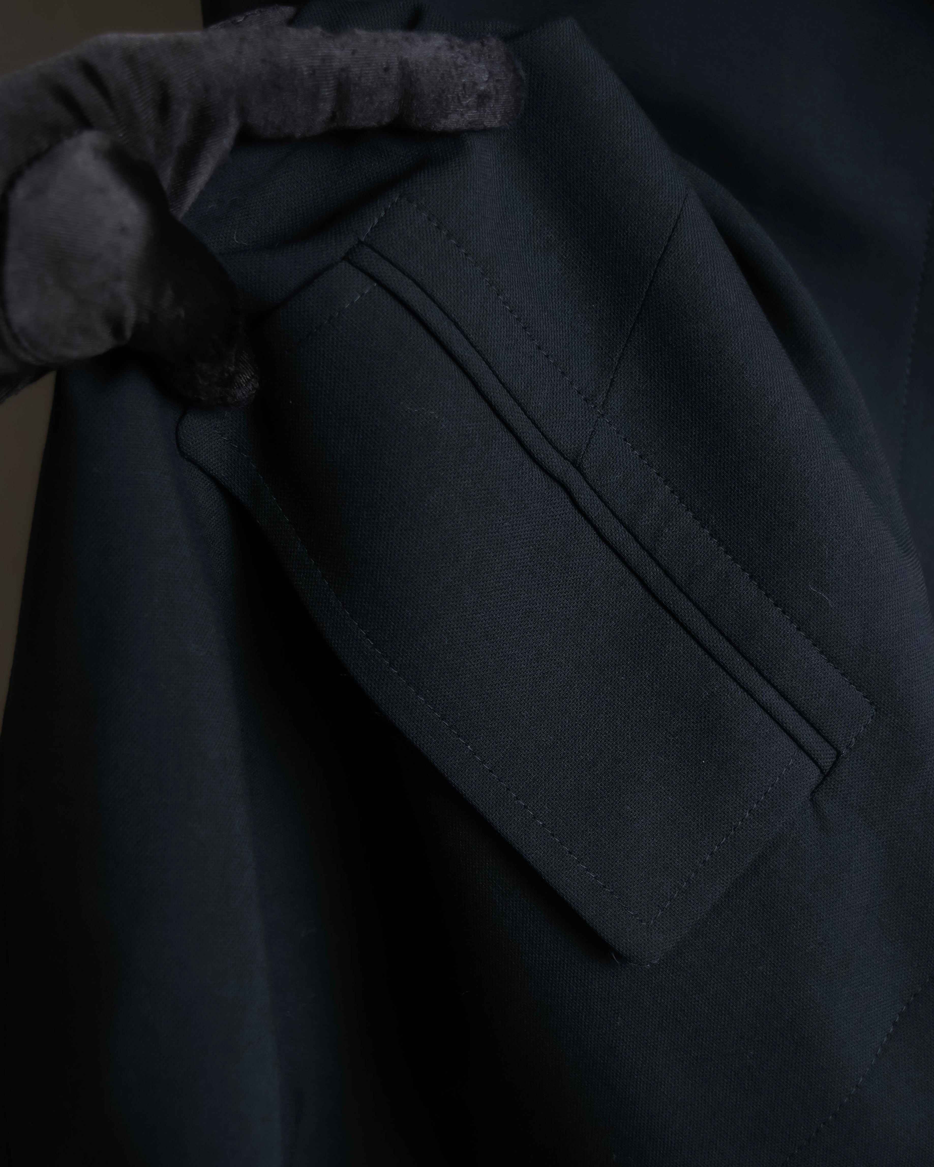 "GUCCI" 90's Beautiful draping fly-front tailored jacket