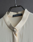 Camisa de seda con bordado en forma de logotipo "Alexandar McQueen" sin cuello