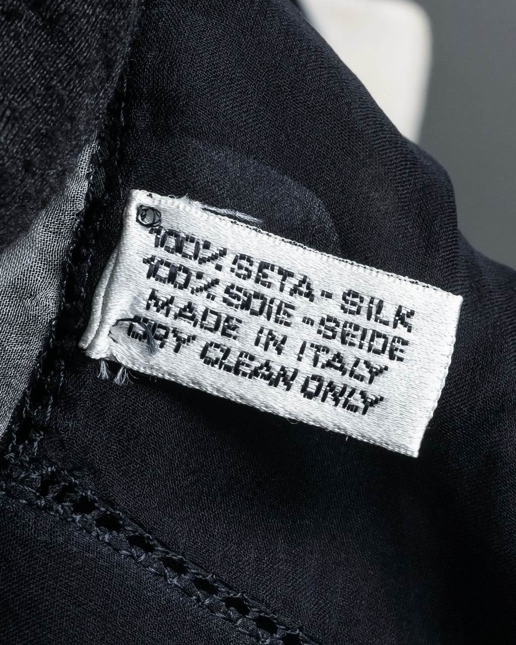 "CHANEL" Typography logo engraved large scarf