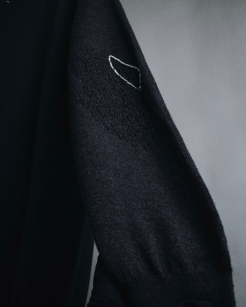 "Maison Margiela" 15AW deconstructed hand-stitched crewneck knit