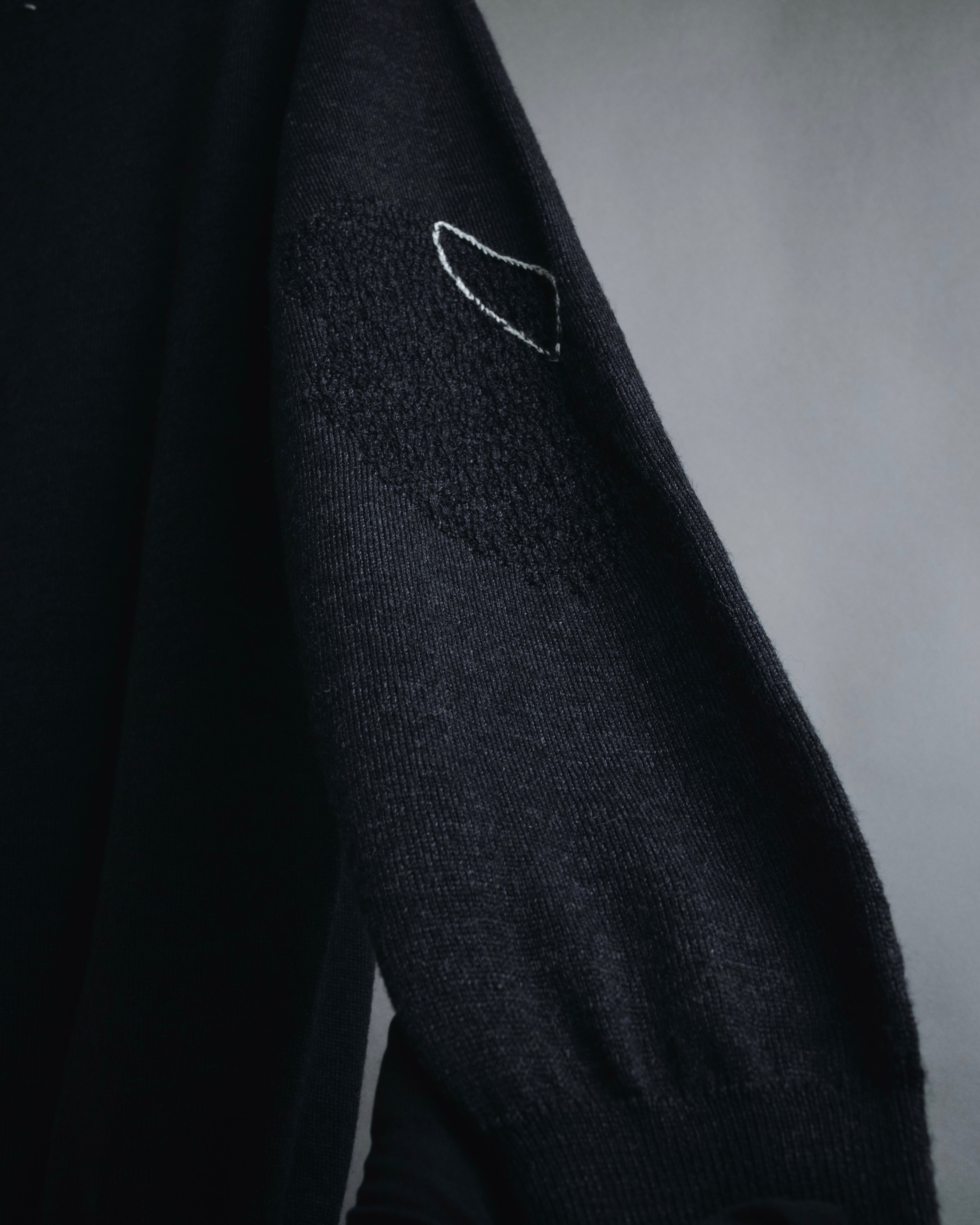 "Maison Margiela" 15AW deconstructed hand-stitched crewneck knit