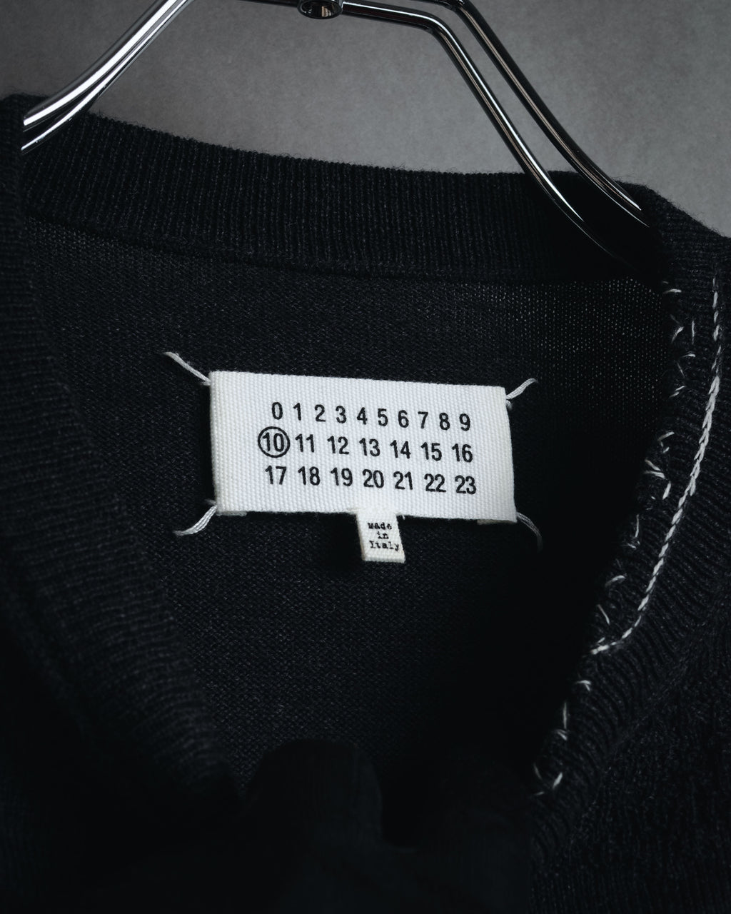 "Maison Margiela" 15AW deconstructed hand-stitched crewneck knit