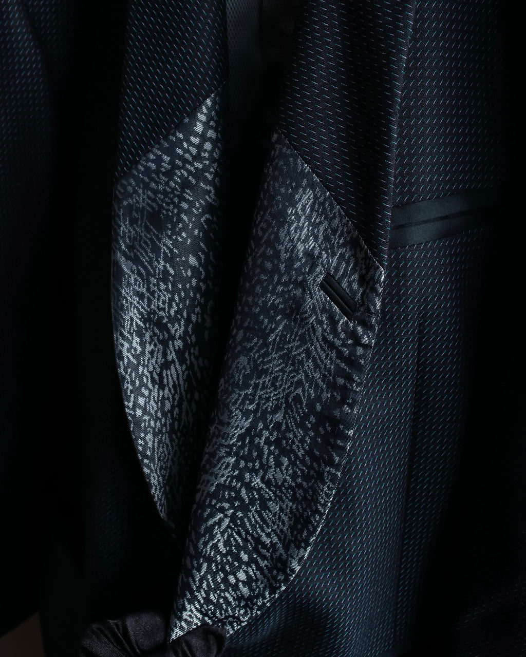 Vintage lapel design tailored jacket