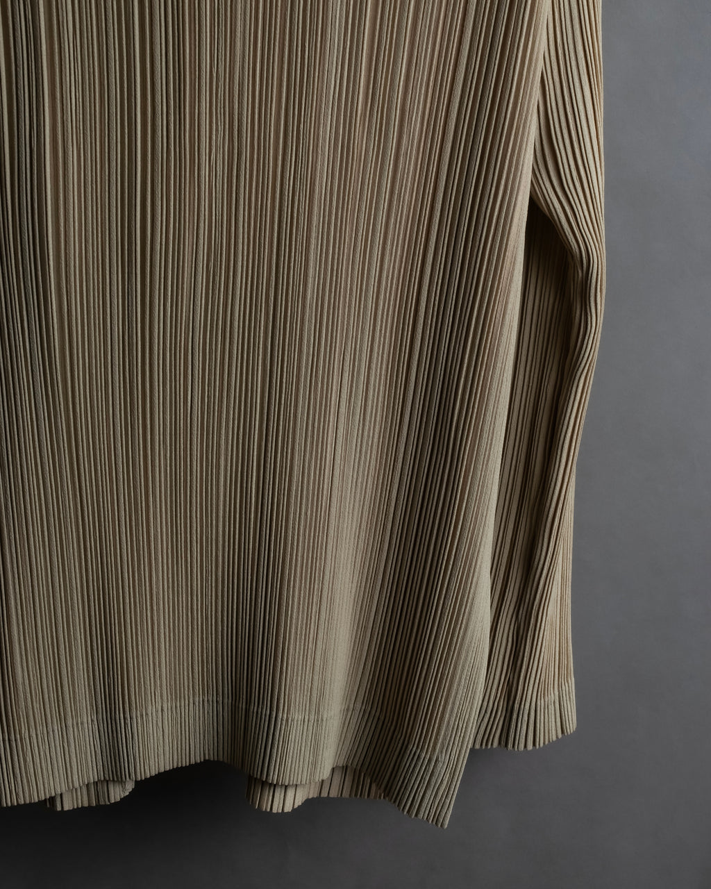 "ISSEY MIYAKE" Fine pleated shirt jacket