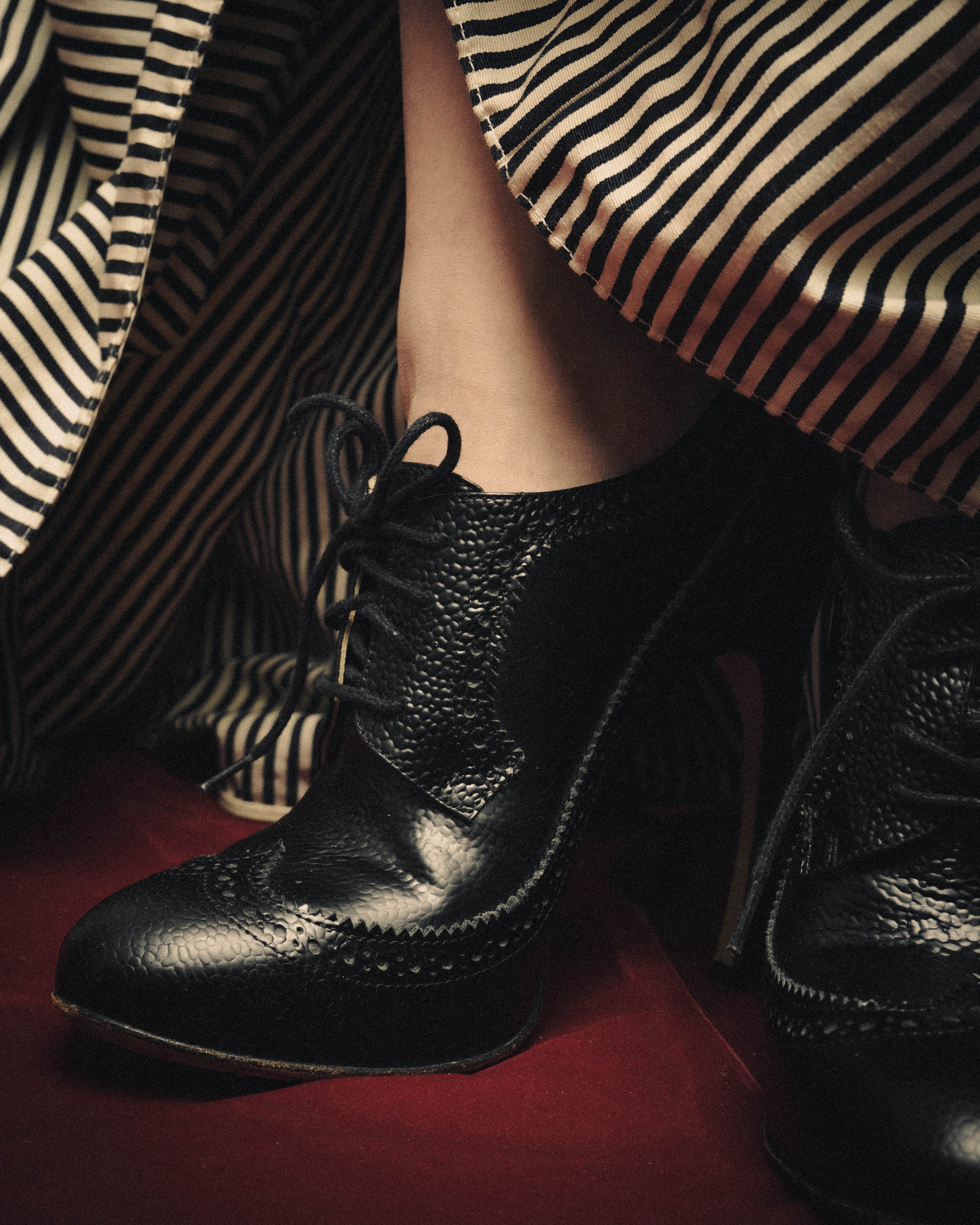 -SPECIAL- “Thom Browne” 2010’s- pebbled leather wingtip lace-up heels
