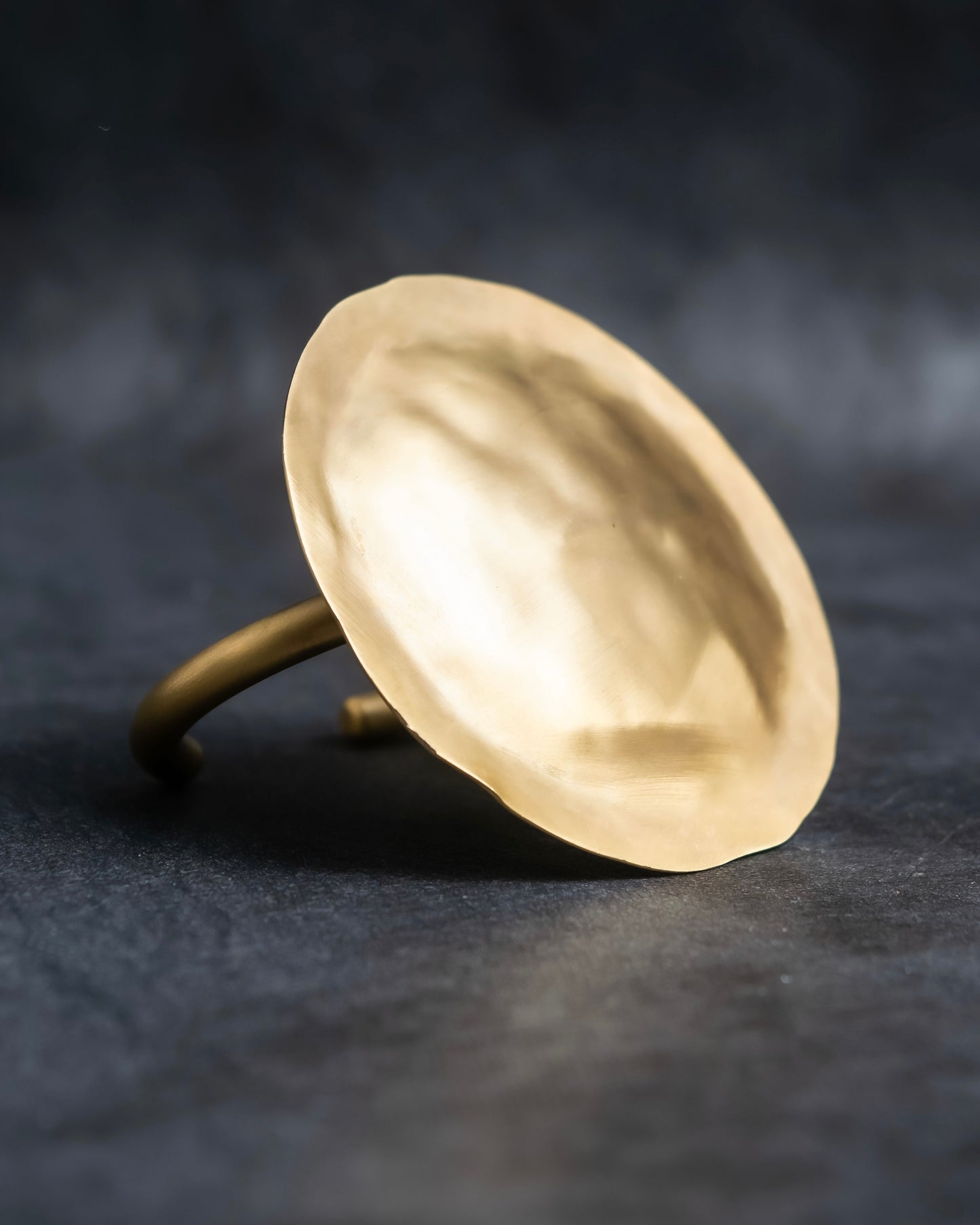 "LOEWE" Antique style golden ring