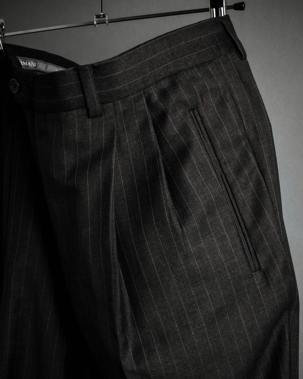 "ARMANI COLLEZIONI" Classic Italian tailoring stripe pattern set up