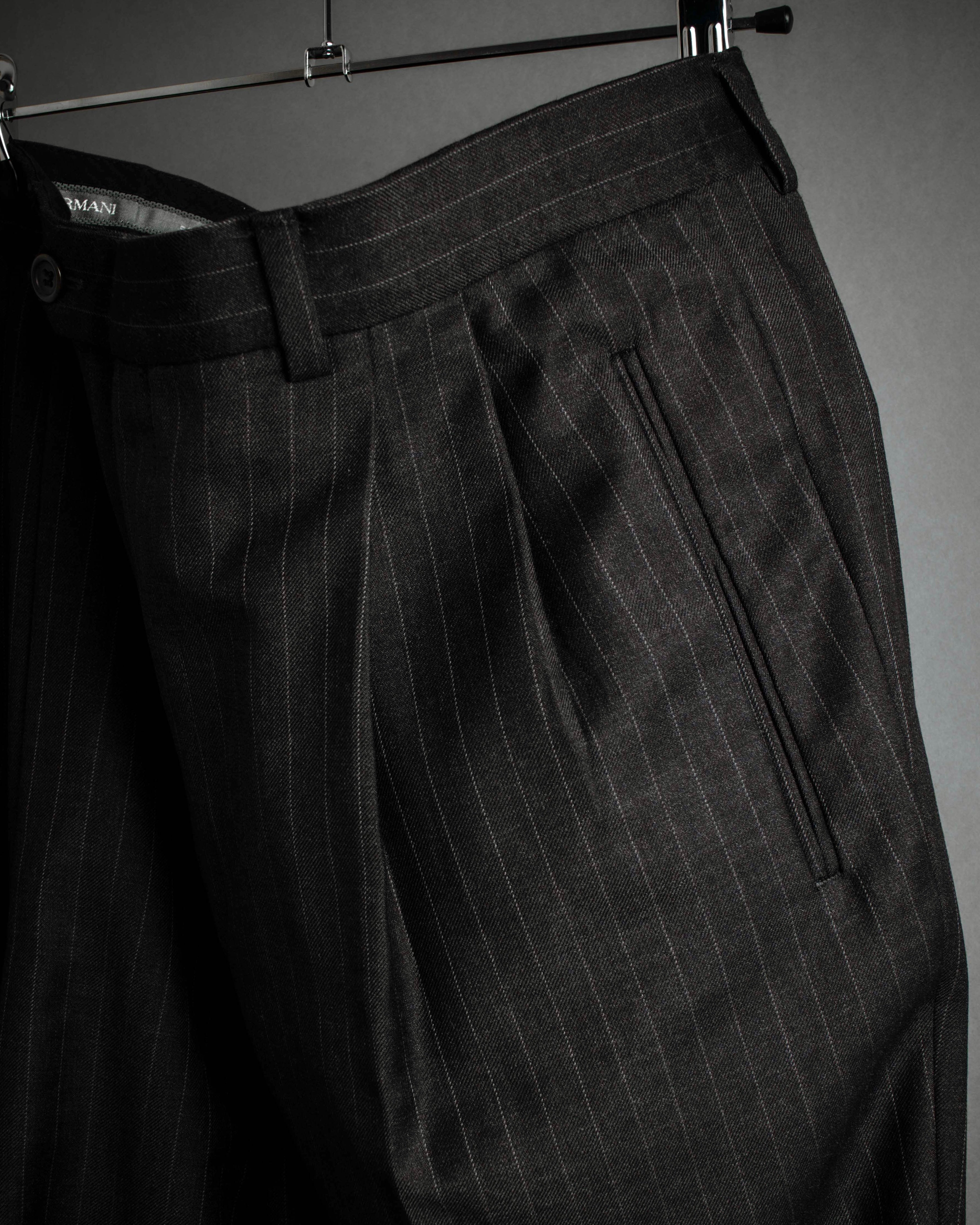 "ARMANI COLLEZIONI" Classic Italian tailoring stripe pattern set up