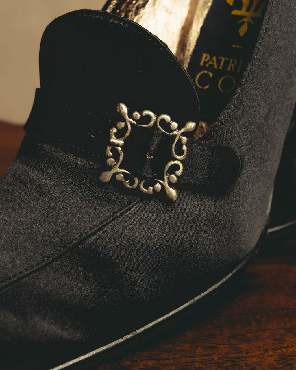 "PATRICK COX" 90's-00's Satin buckle heeled loafer pumps