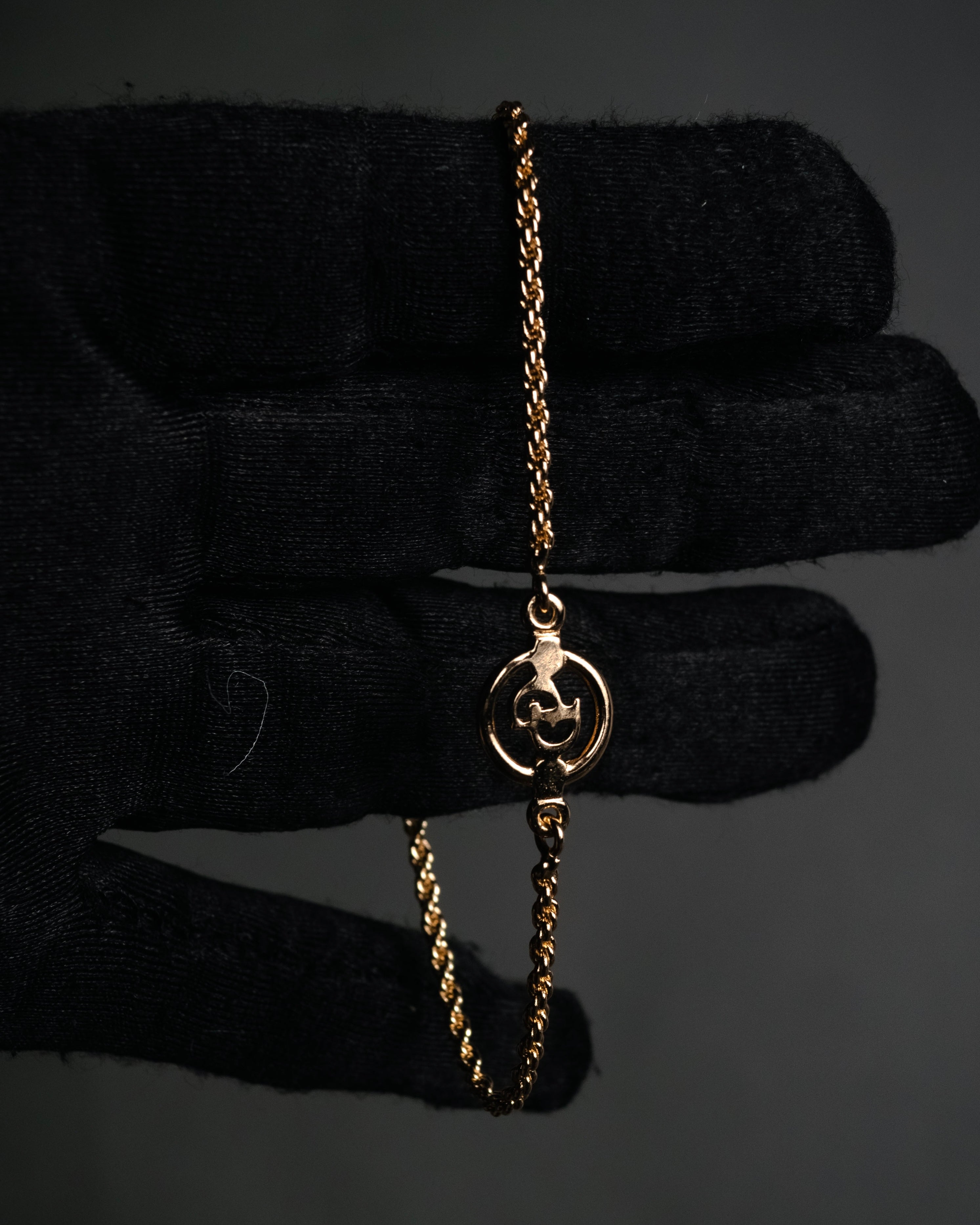 “Christian Dior” 90’s CD circle logo chain bracelet