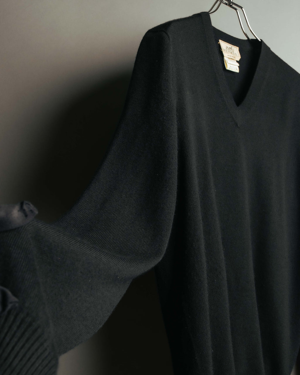 -SPECIAL- “HERMÈS” 90’s-00’s Cashmere wool v-neck knit