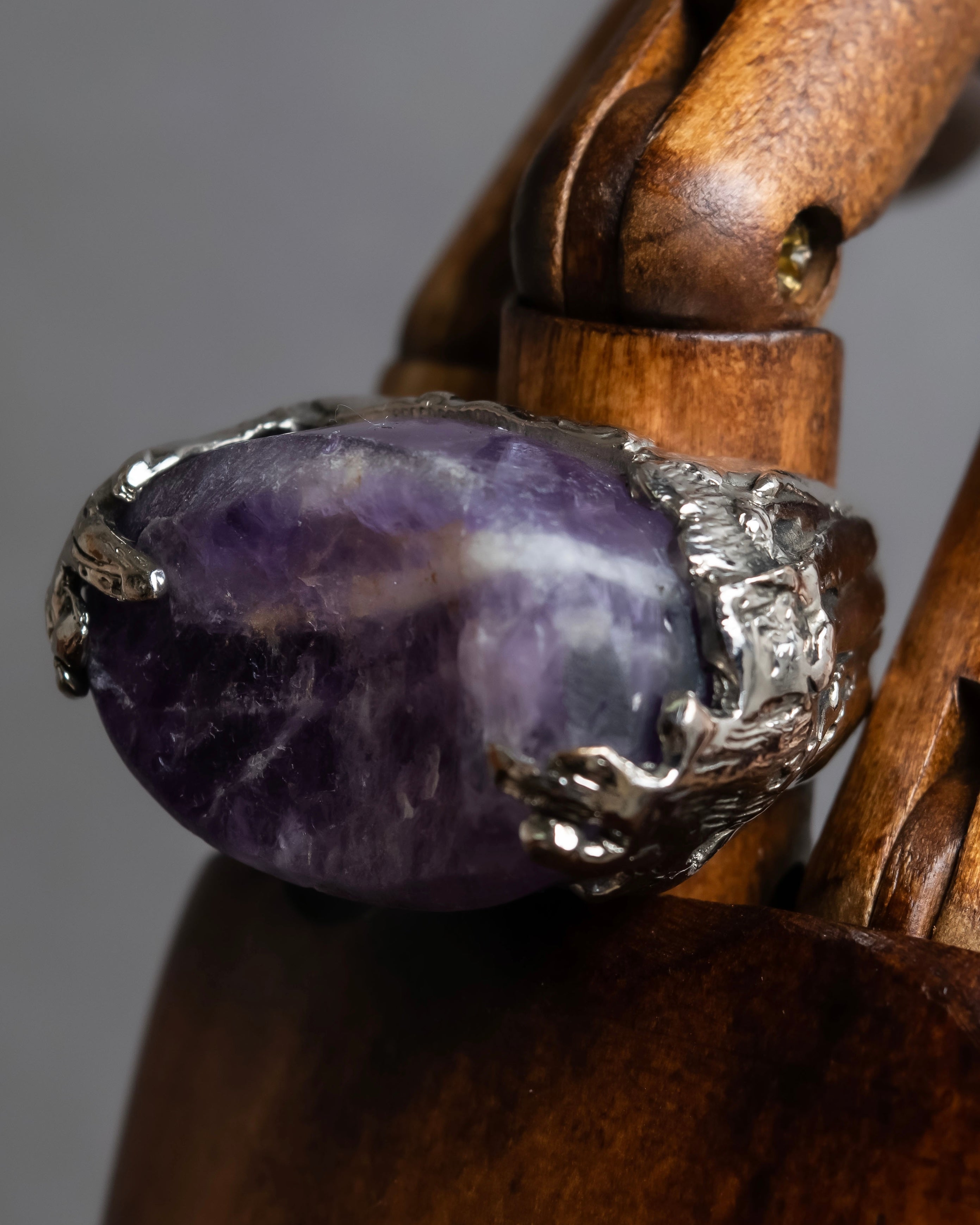 "Yves Saint Laurent Rive Gauche"
Raw amethyst sculpture silver ring