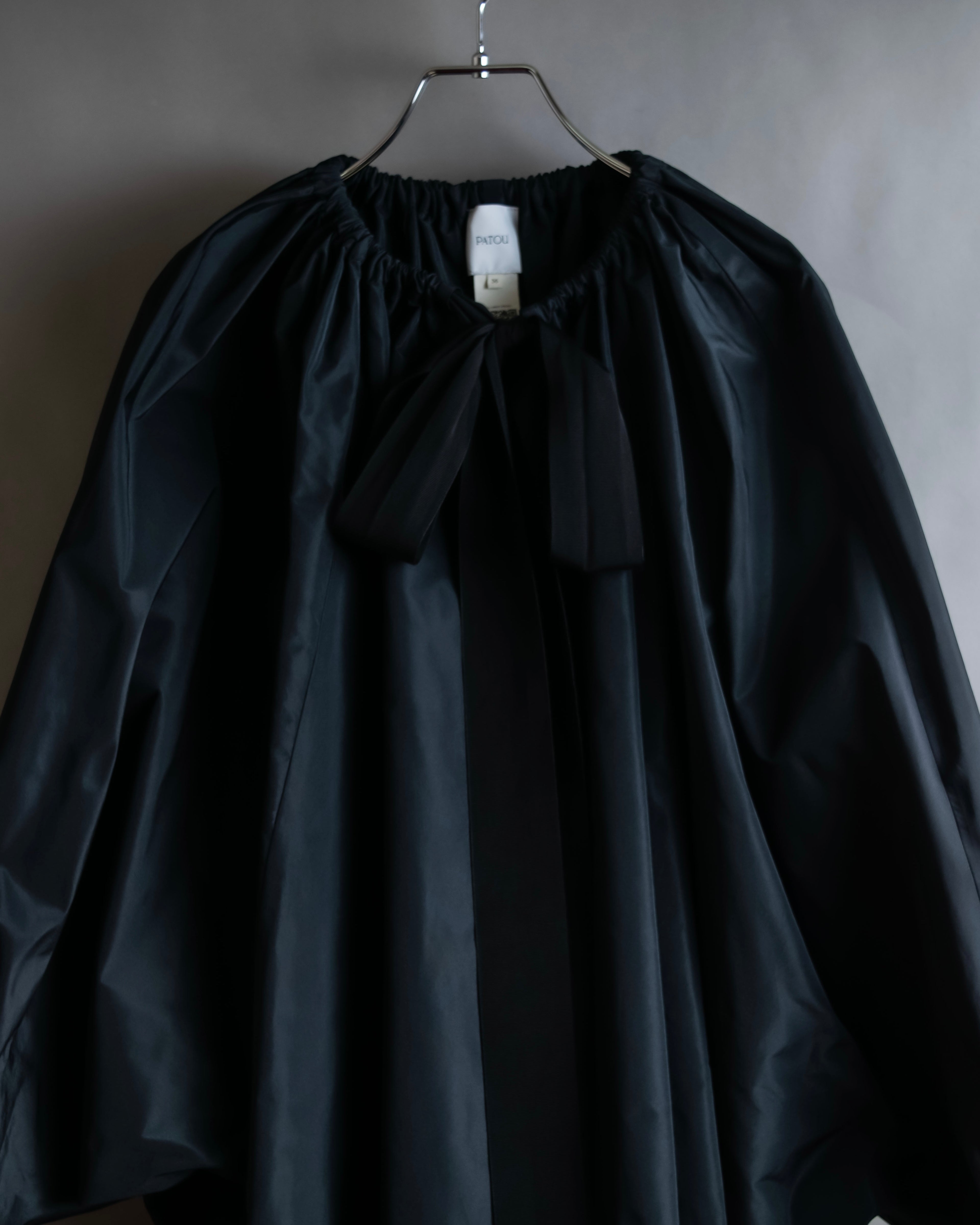 "PATOU" Ribbon shirring design poncho dress